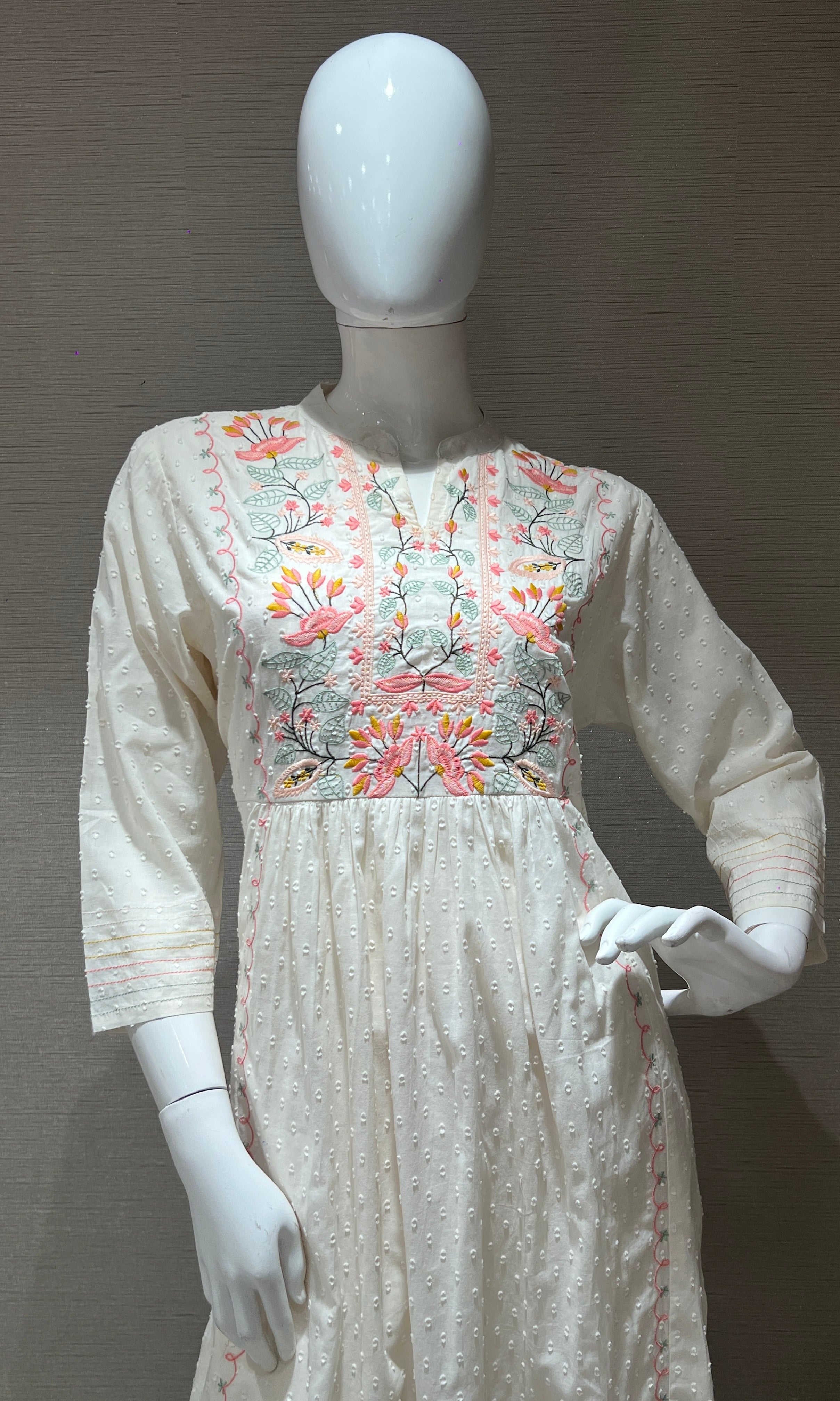 Cream mul Chanderi Anarkali kurta set