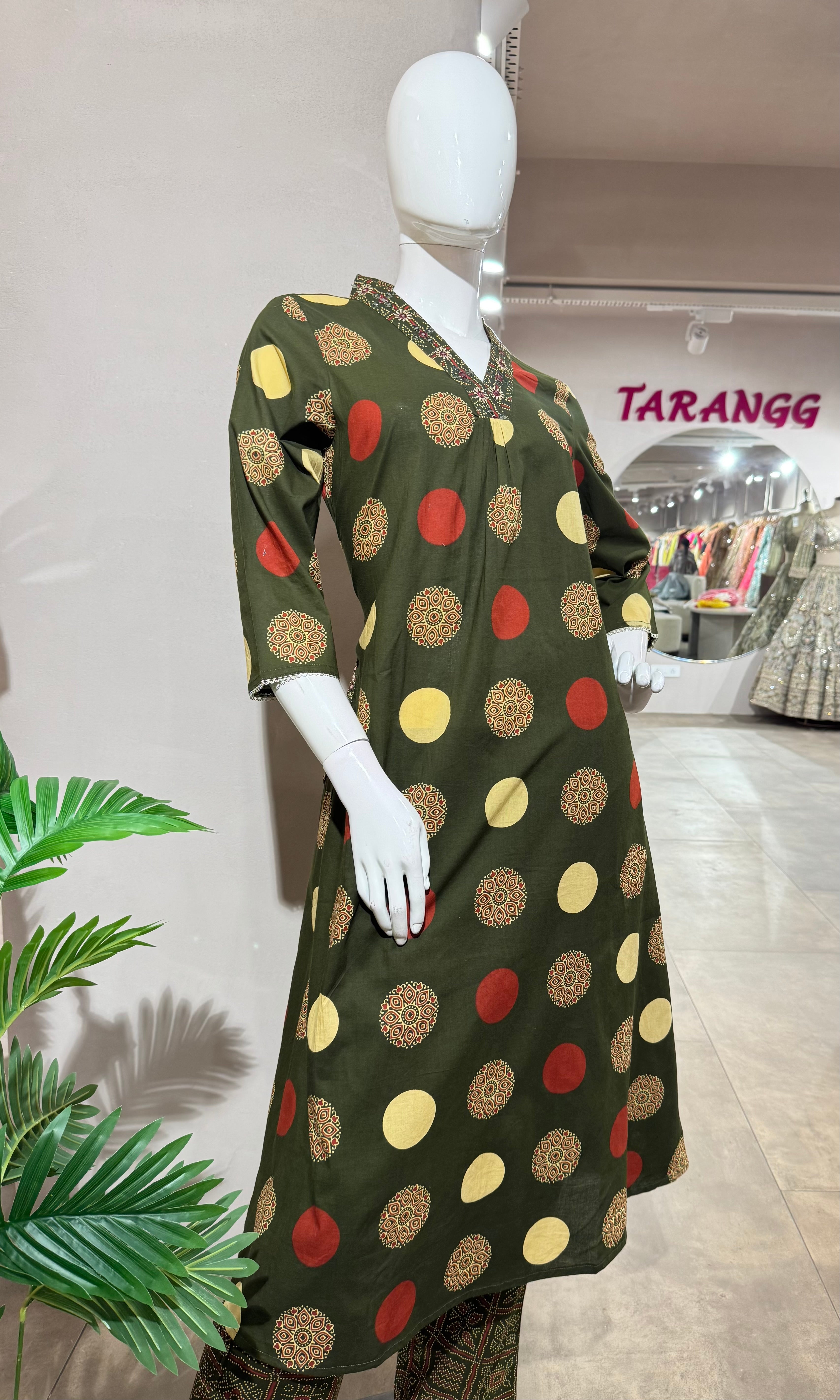 GREEN ETHNIC PRINTED KURTA SET
