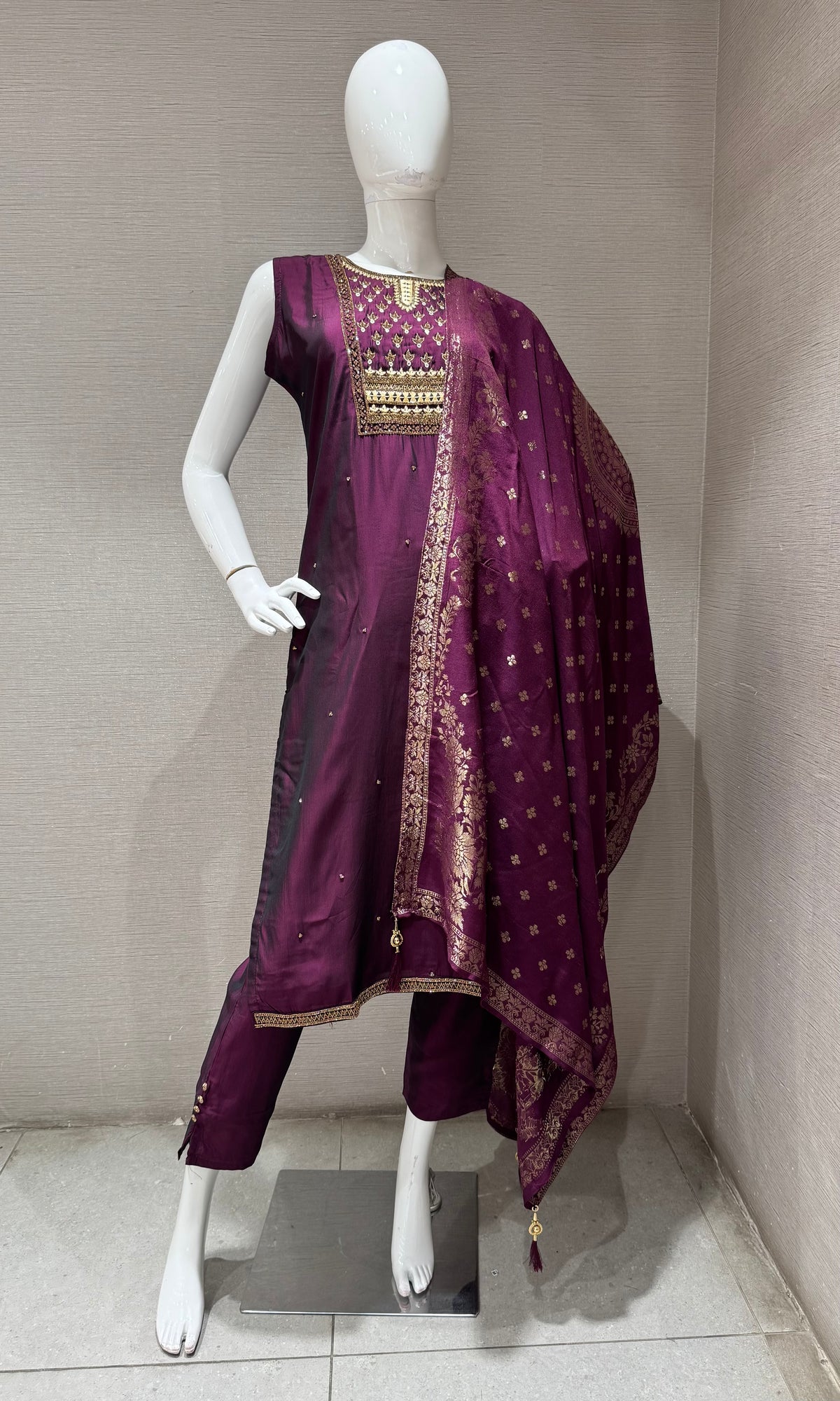 WINE SILK ETHNIC KURTA SET WITH BANARASI DUPATTA
