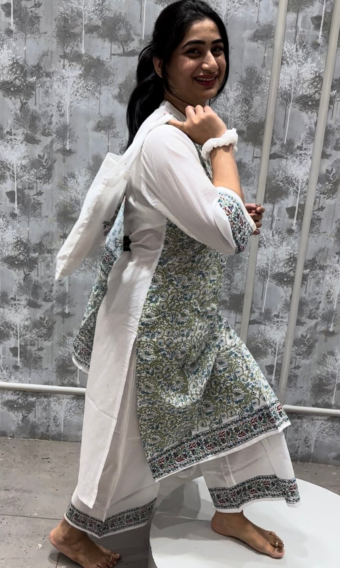 🍃Pastel shade cotton print kurta set with palazzo pants, tote bag, scrunchie🍃White blue green