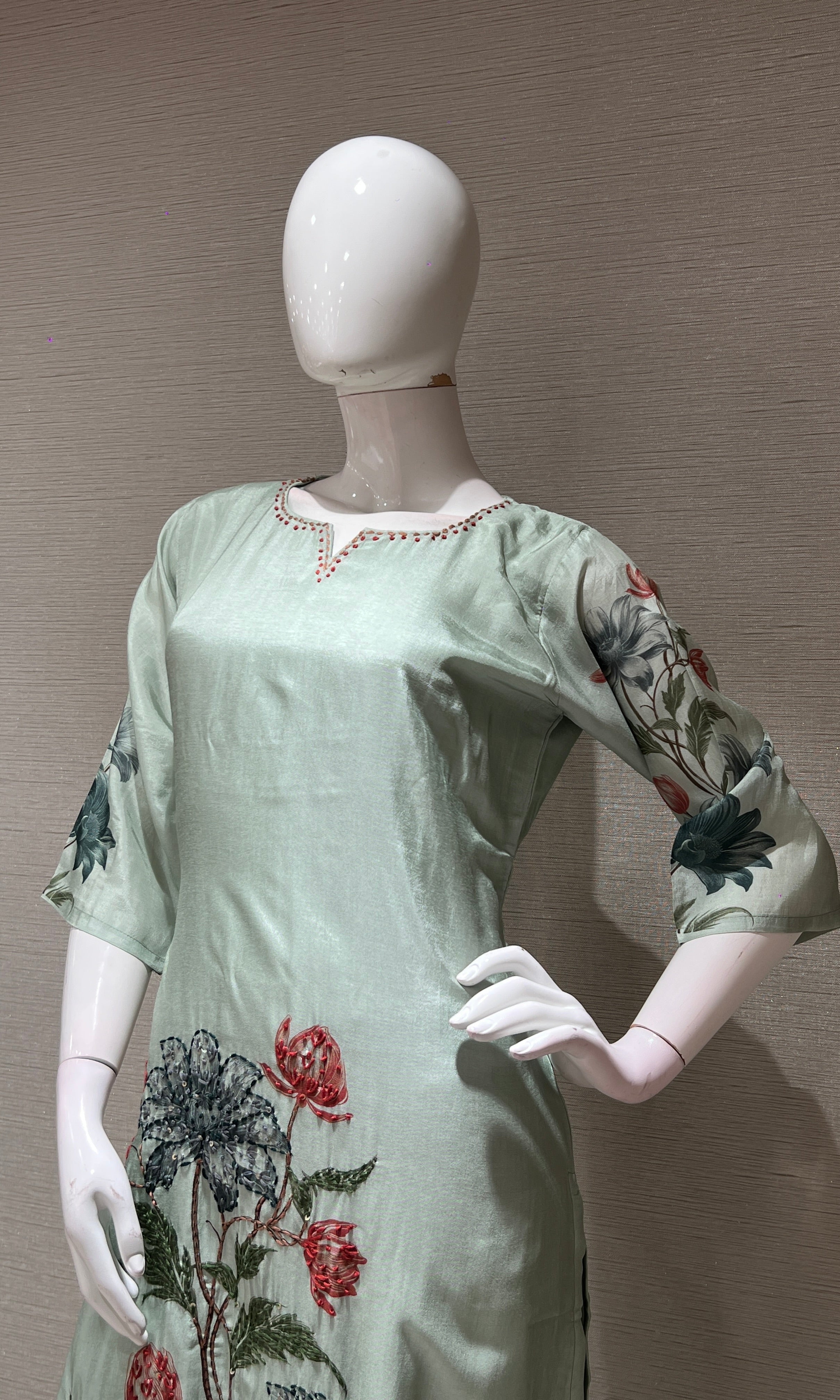 Green FLORAL PRINT EMBROIDERED KURTA SET