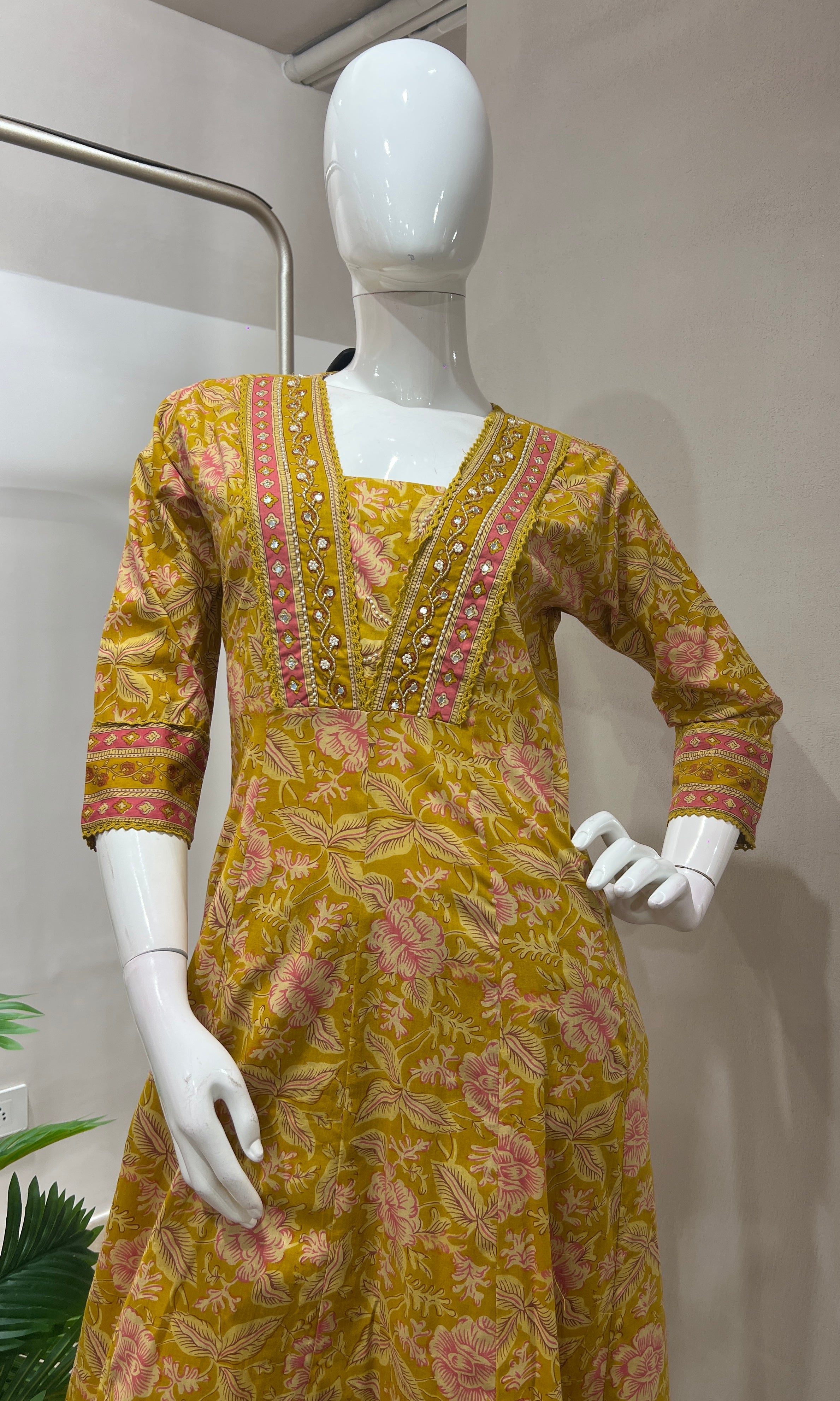 Light yellow FLORAL kurta set