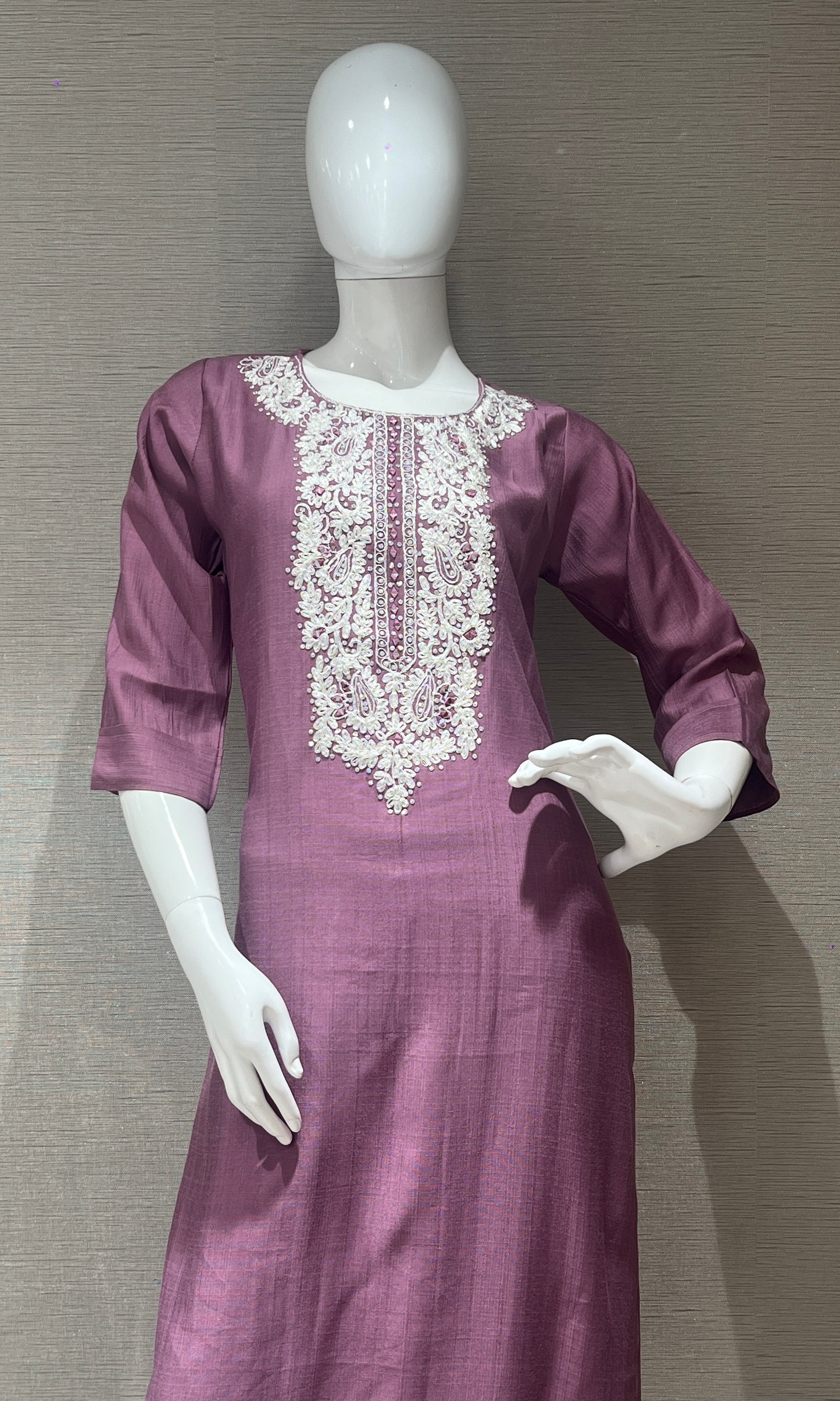 🌸Lavender Kurti with neck design🌸