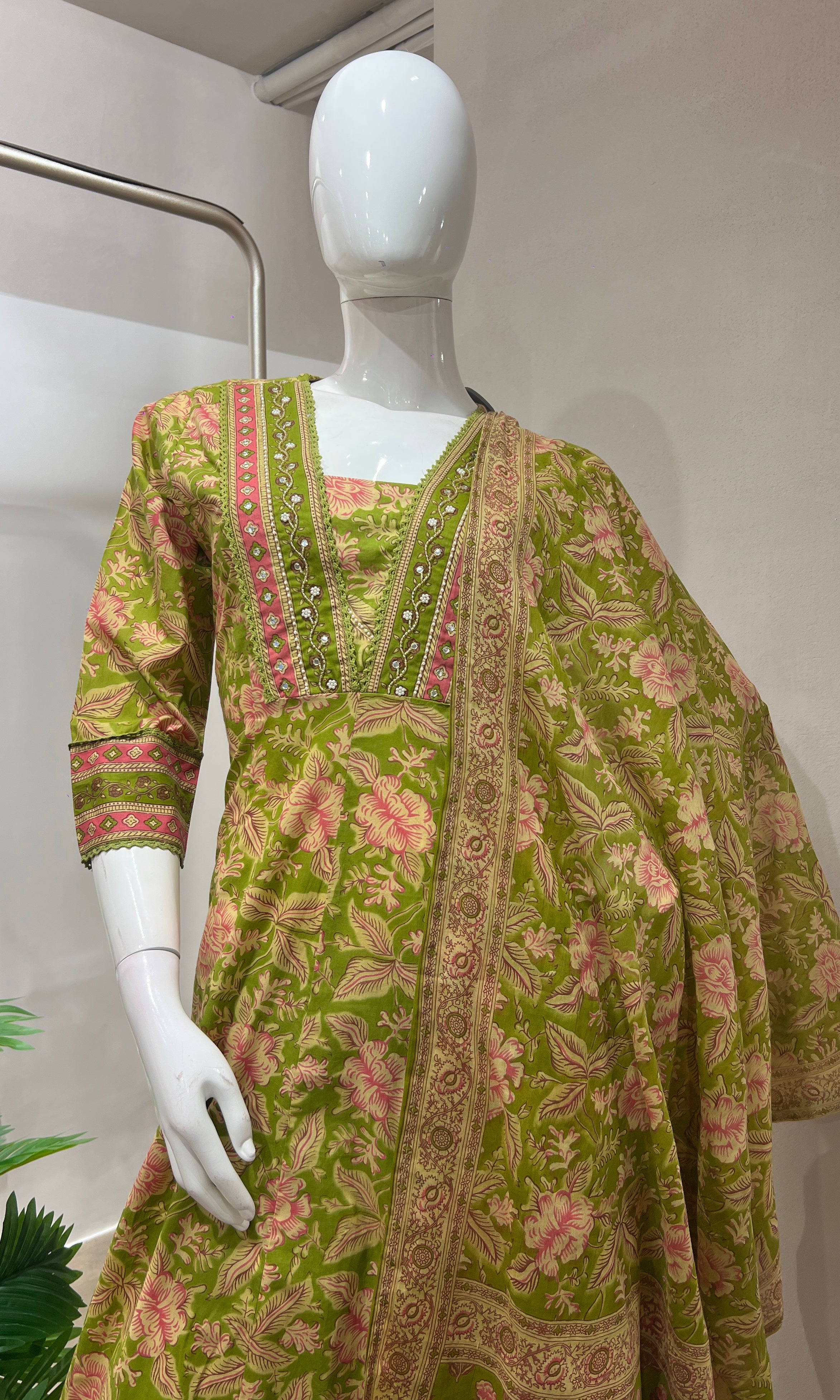 Light green FLORAL kurta set