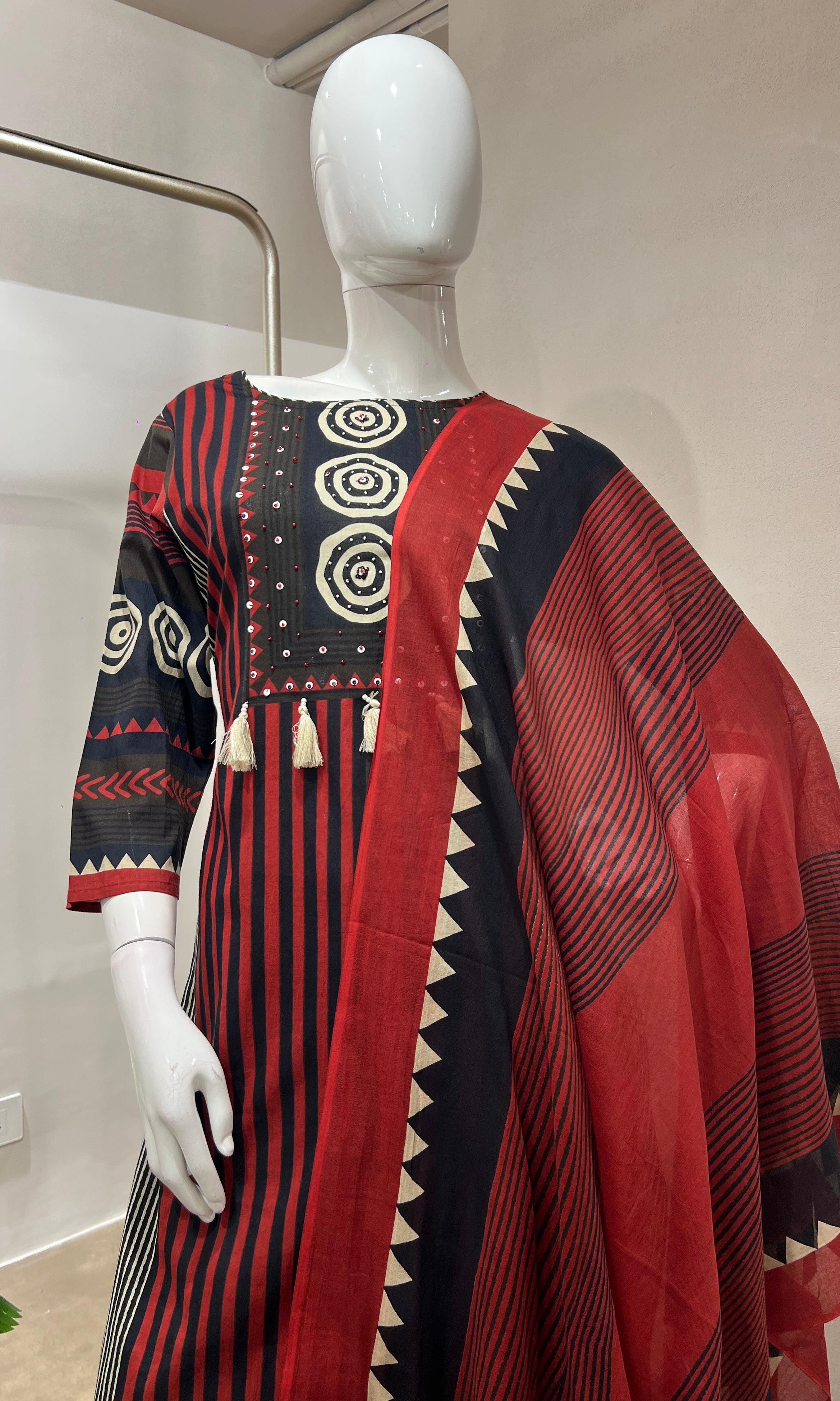 Red EMBROIDERED kurta set