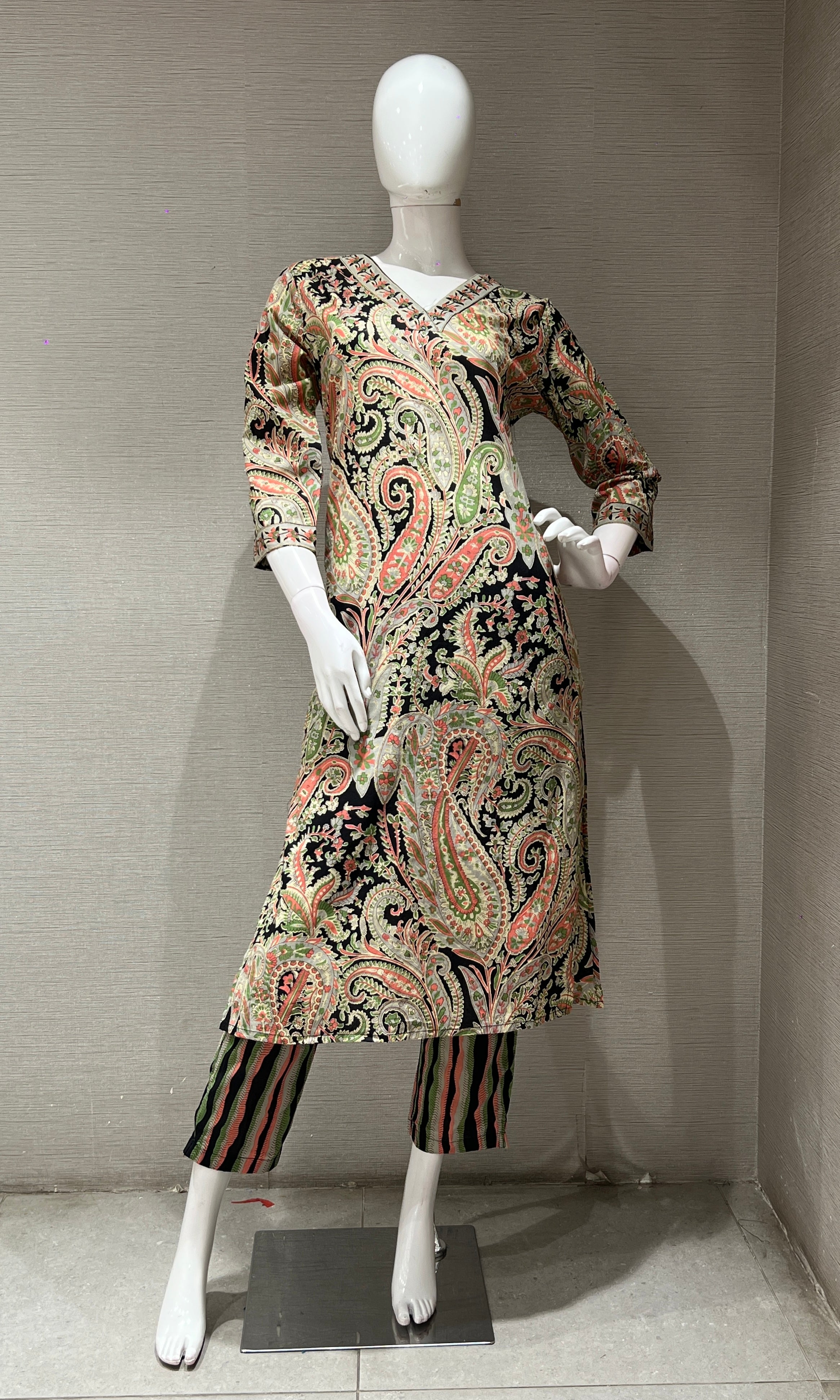 Black kurta set WITH STRIPED DUPATTA