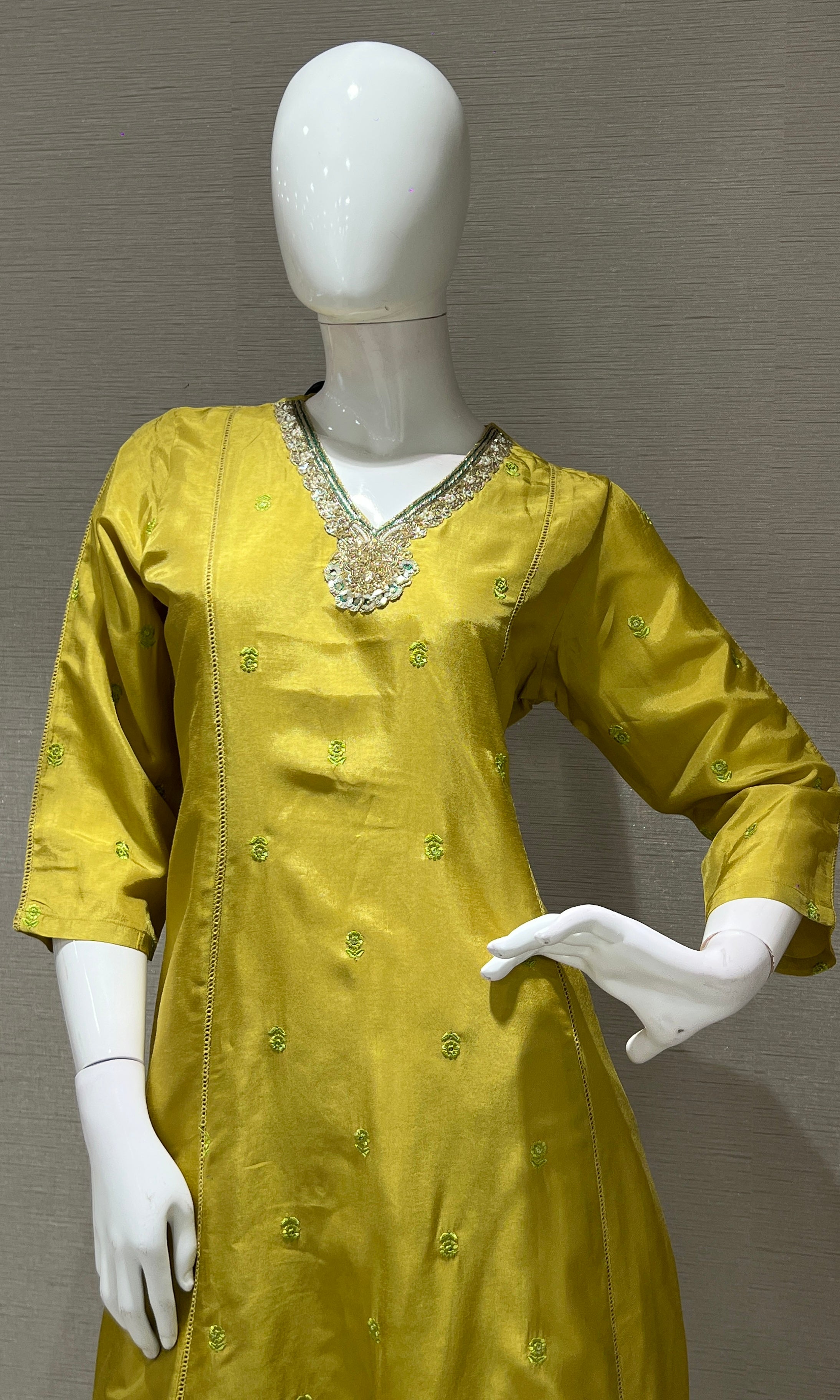 Liril kurta set WITH GREEN FLORAL DUPATTA