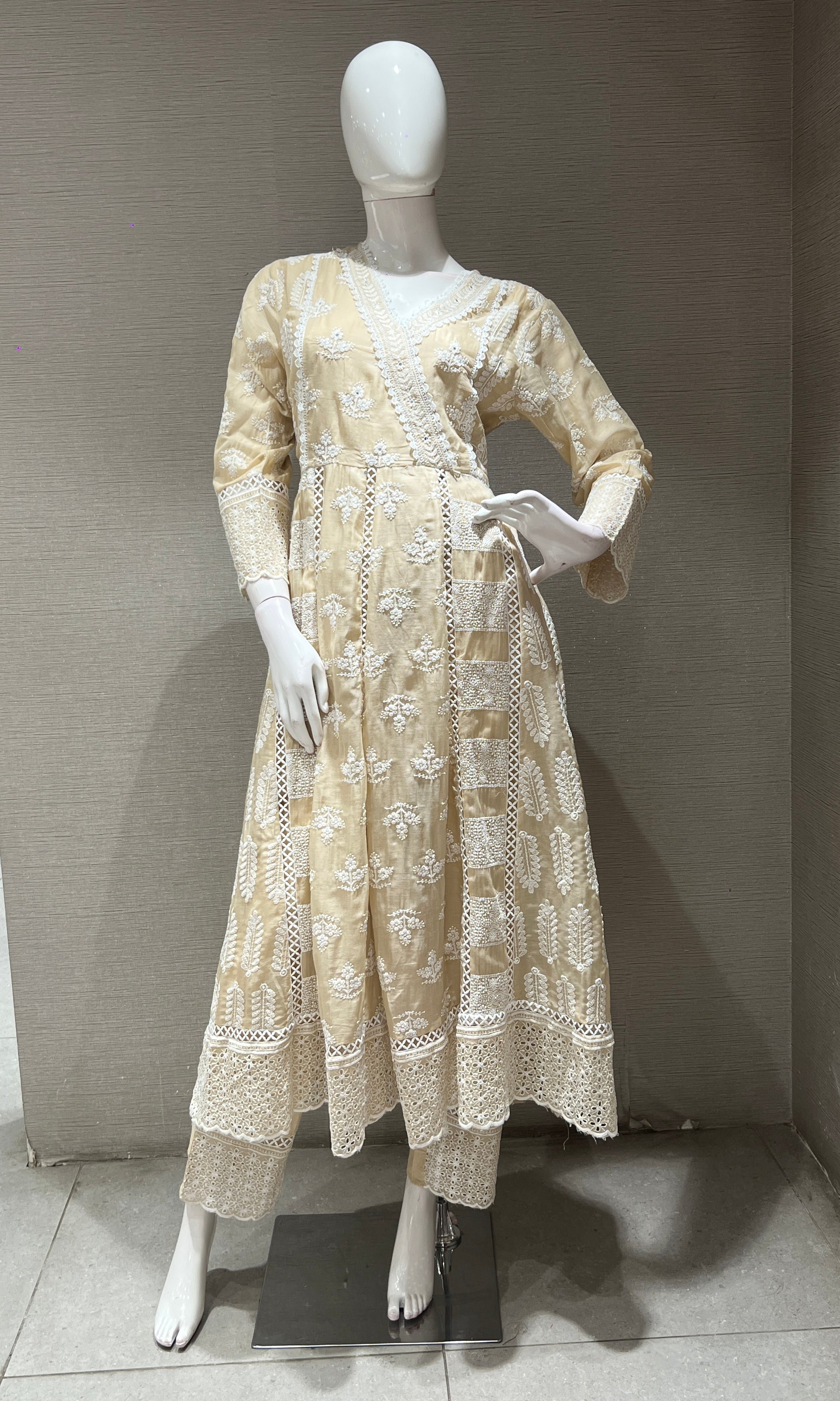 BEGIE Chikankari Anarkali kurta set