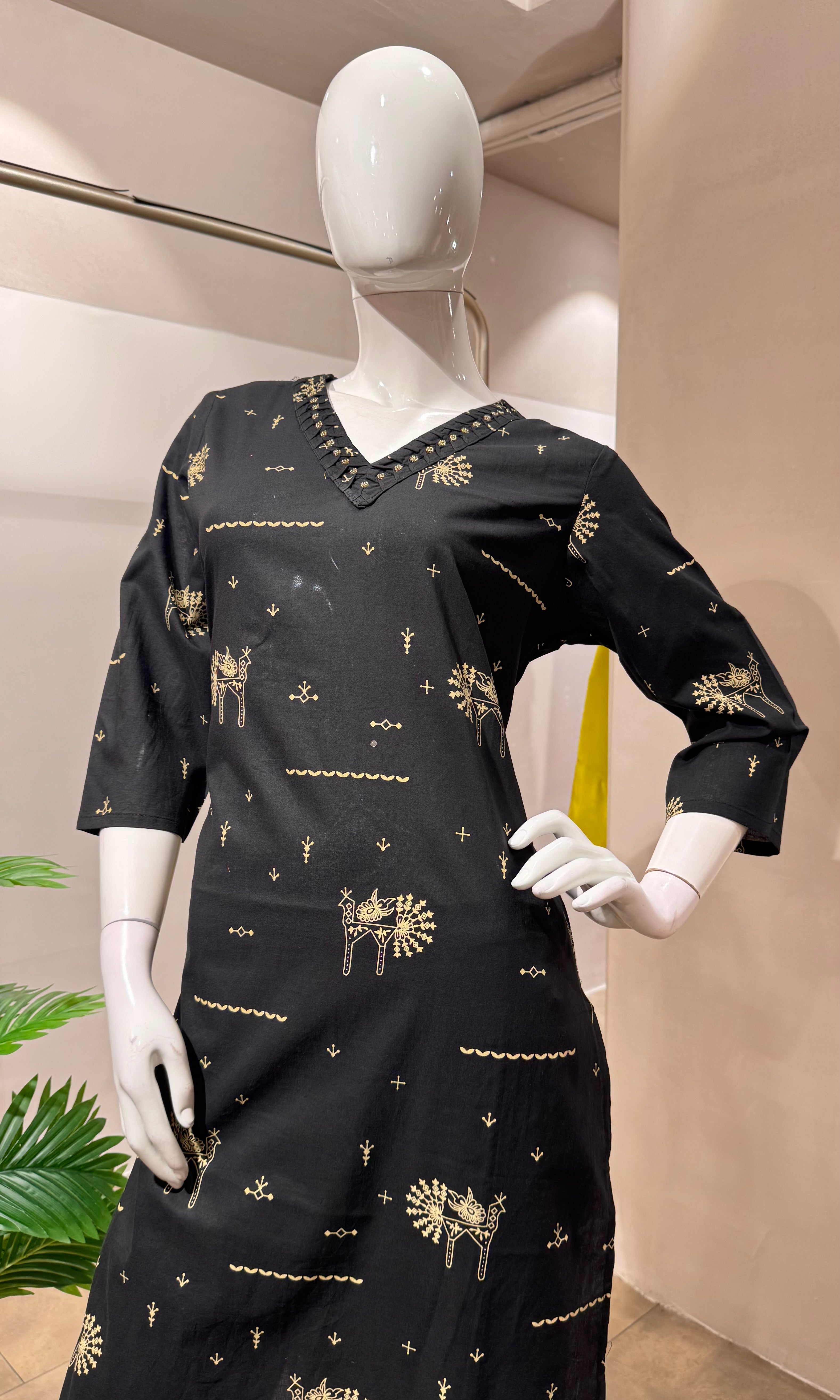 BLACK ETHNIC KURTA SET