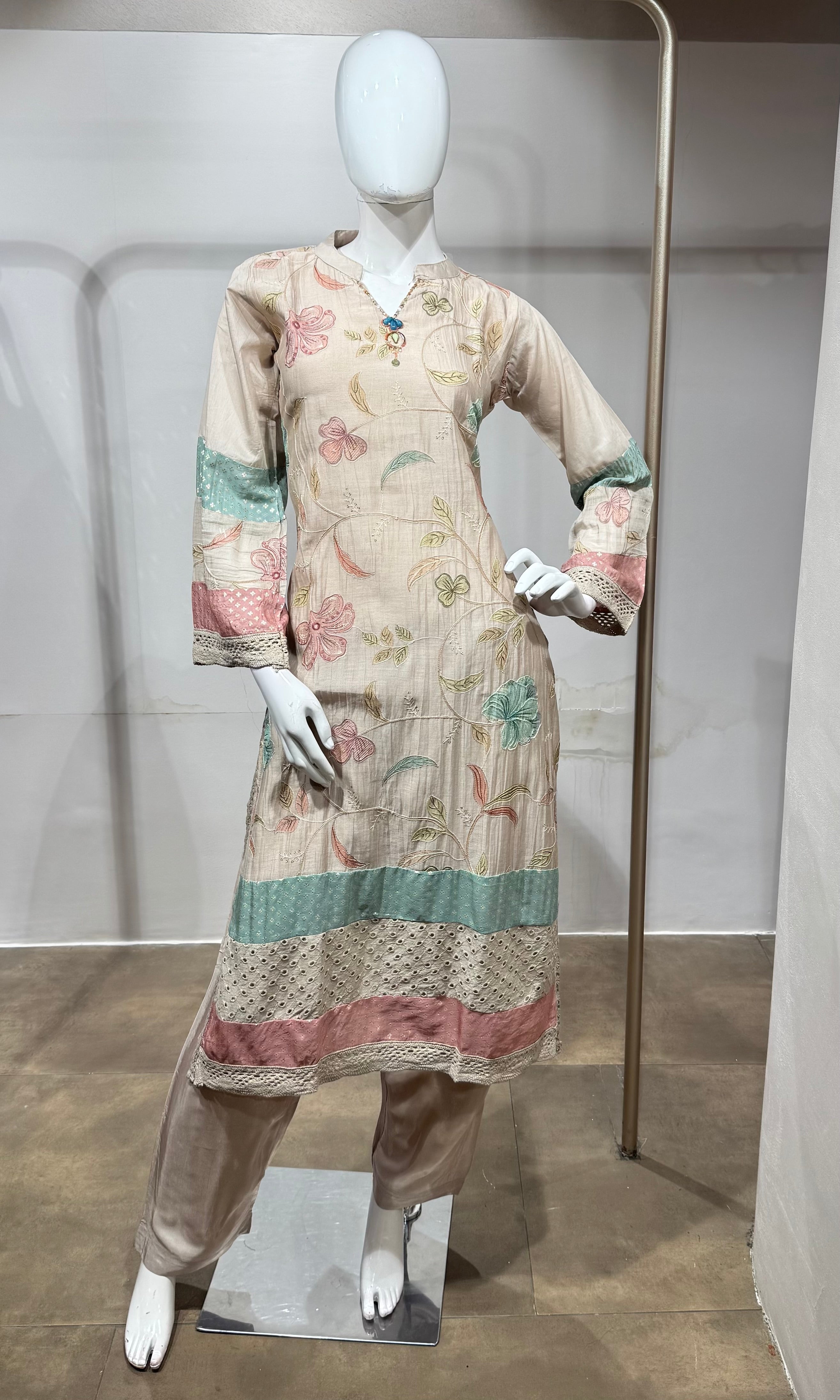 MOEE Floral Kurta Set with Dupatta