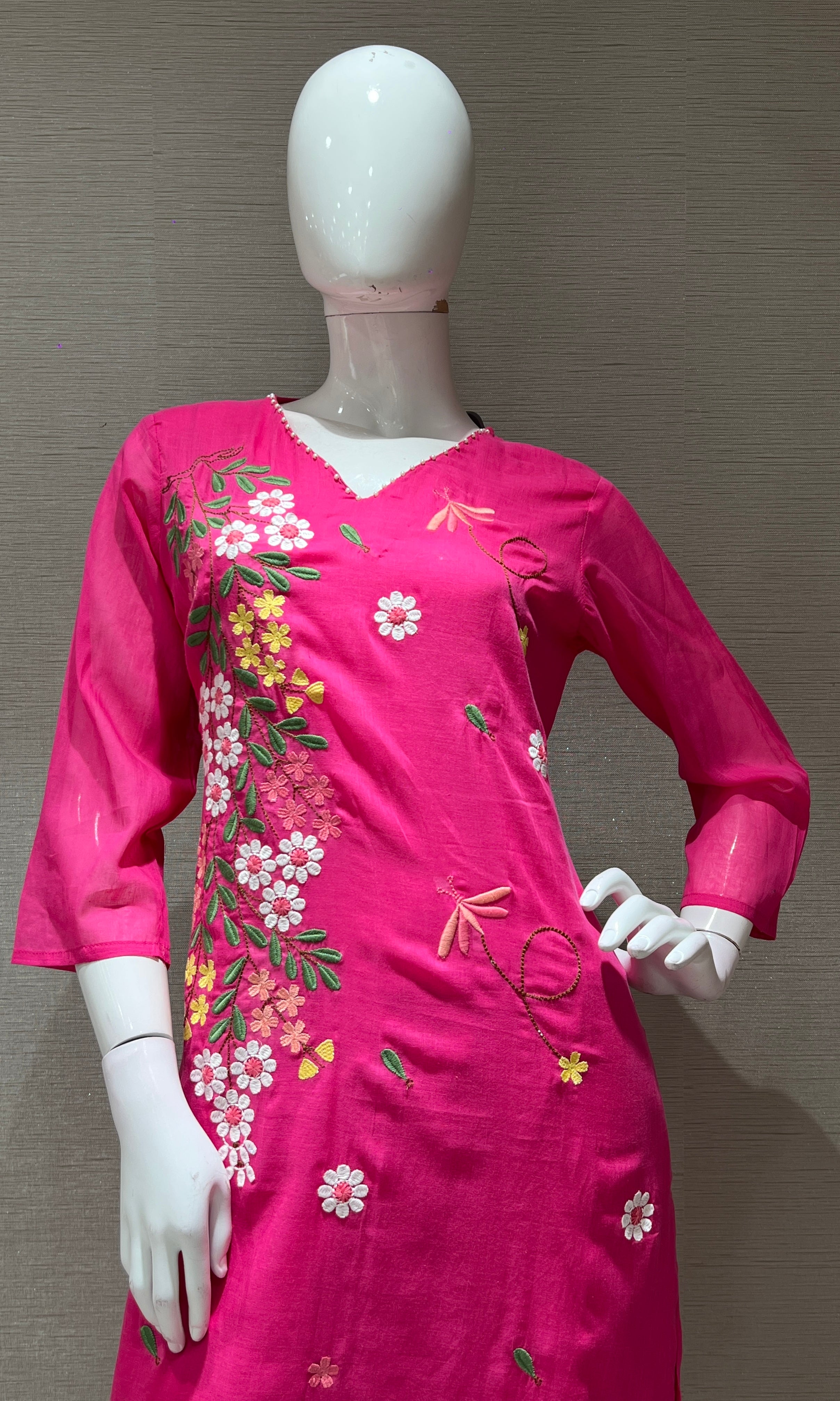 PINK FLORAL EMBROIDERED KURTA SET