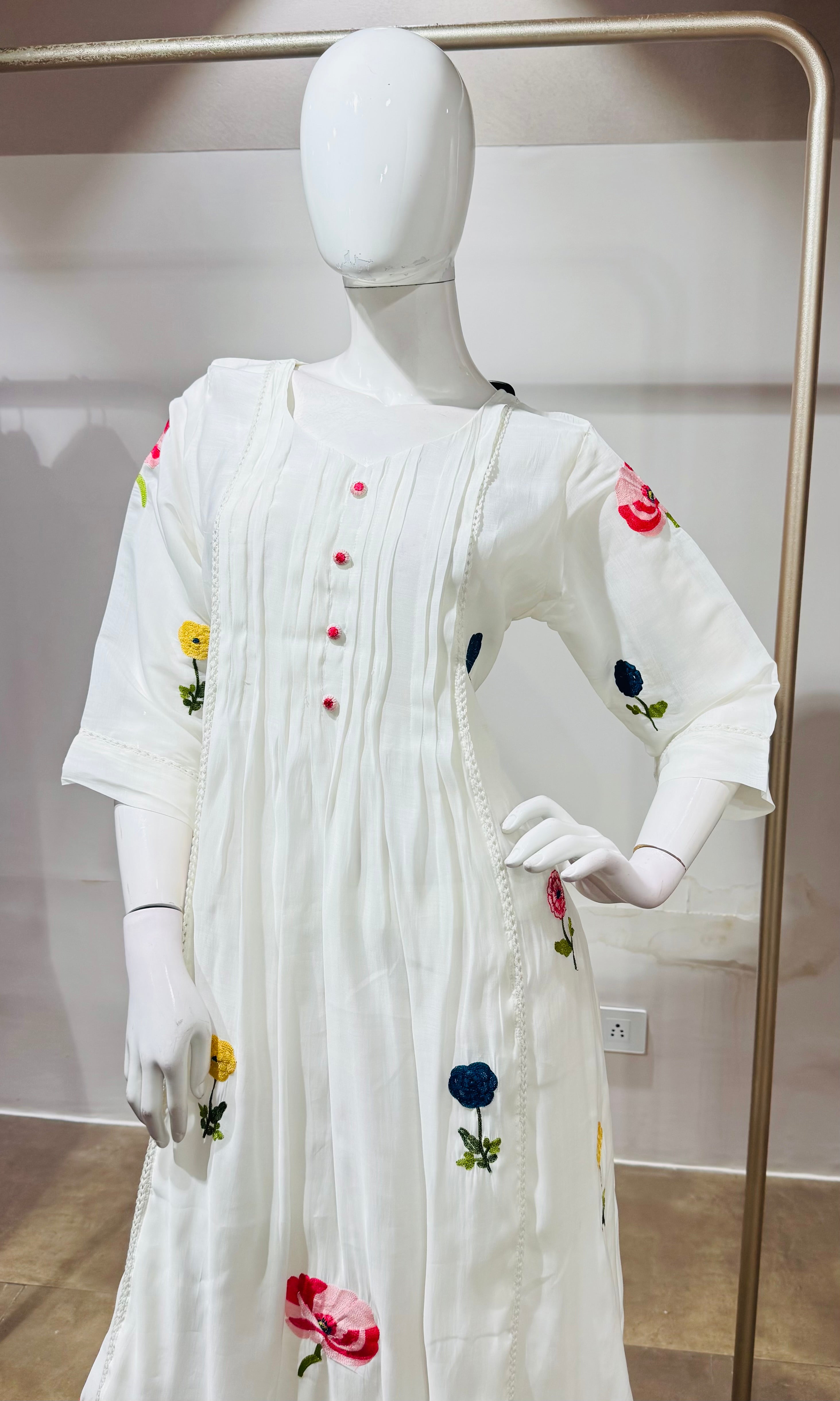 White Floral Kurta Pant Set with Dupatta