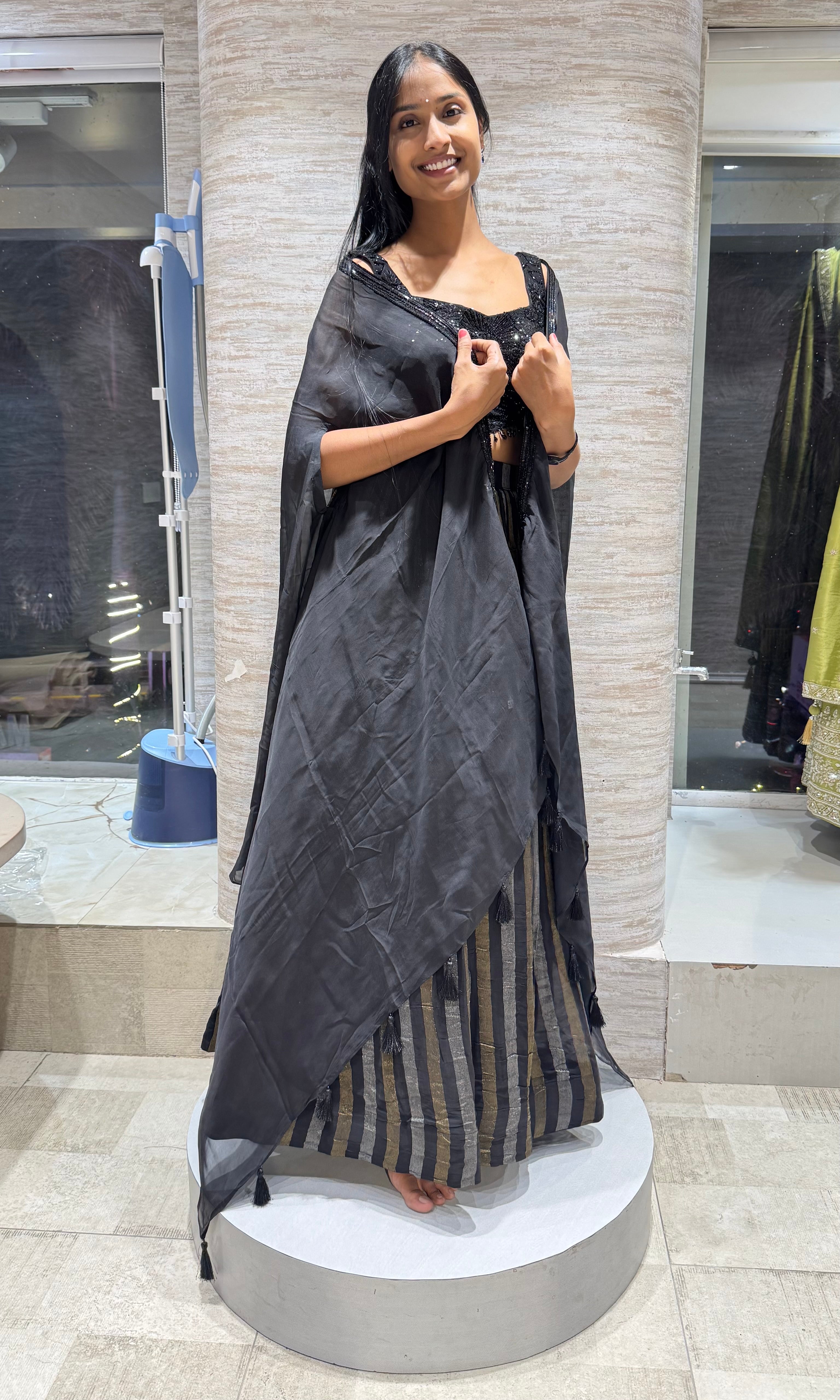 BLACK ELEGANT LEHENGA