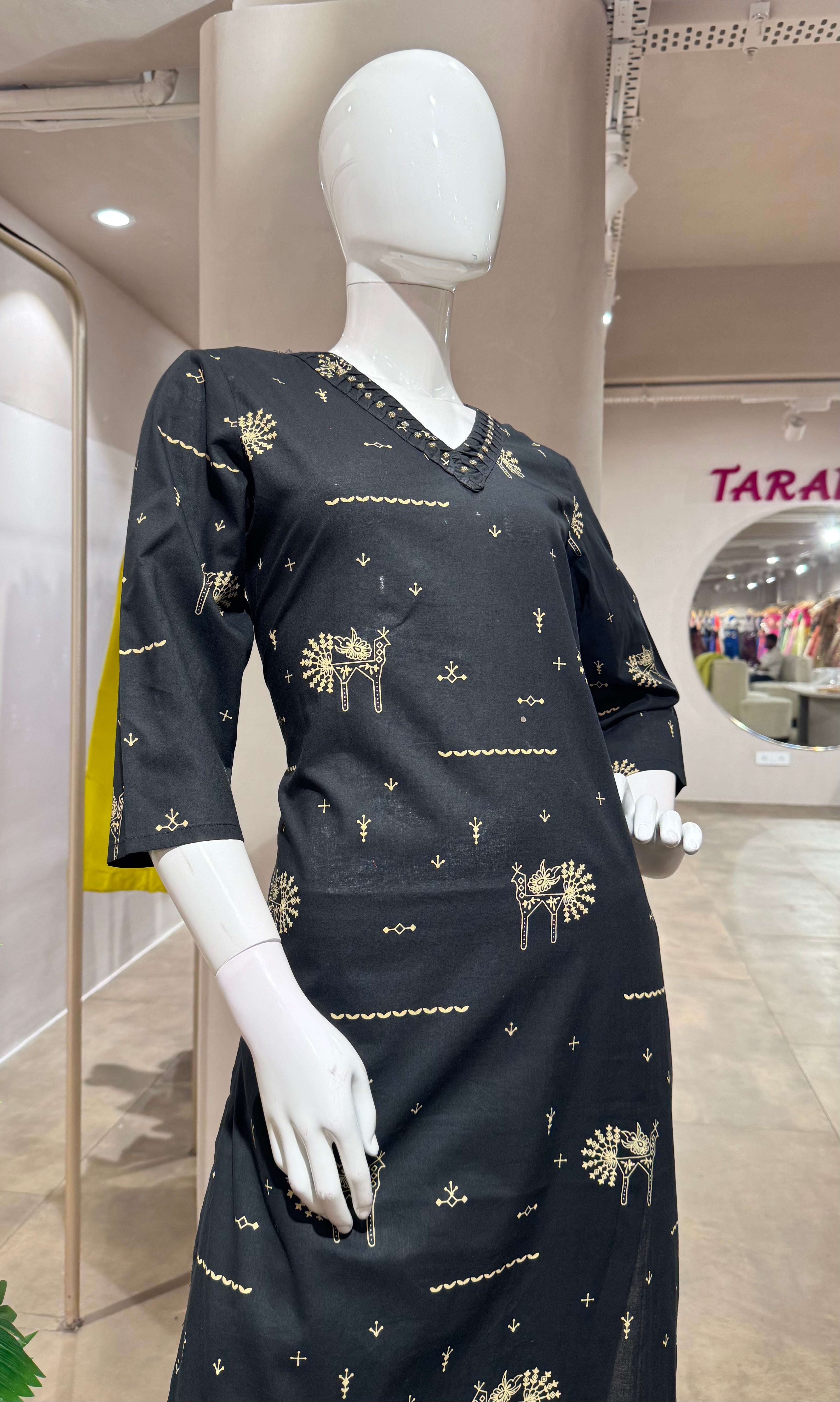 BLACK ETHNIC KURTA SET