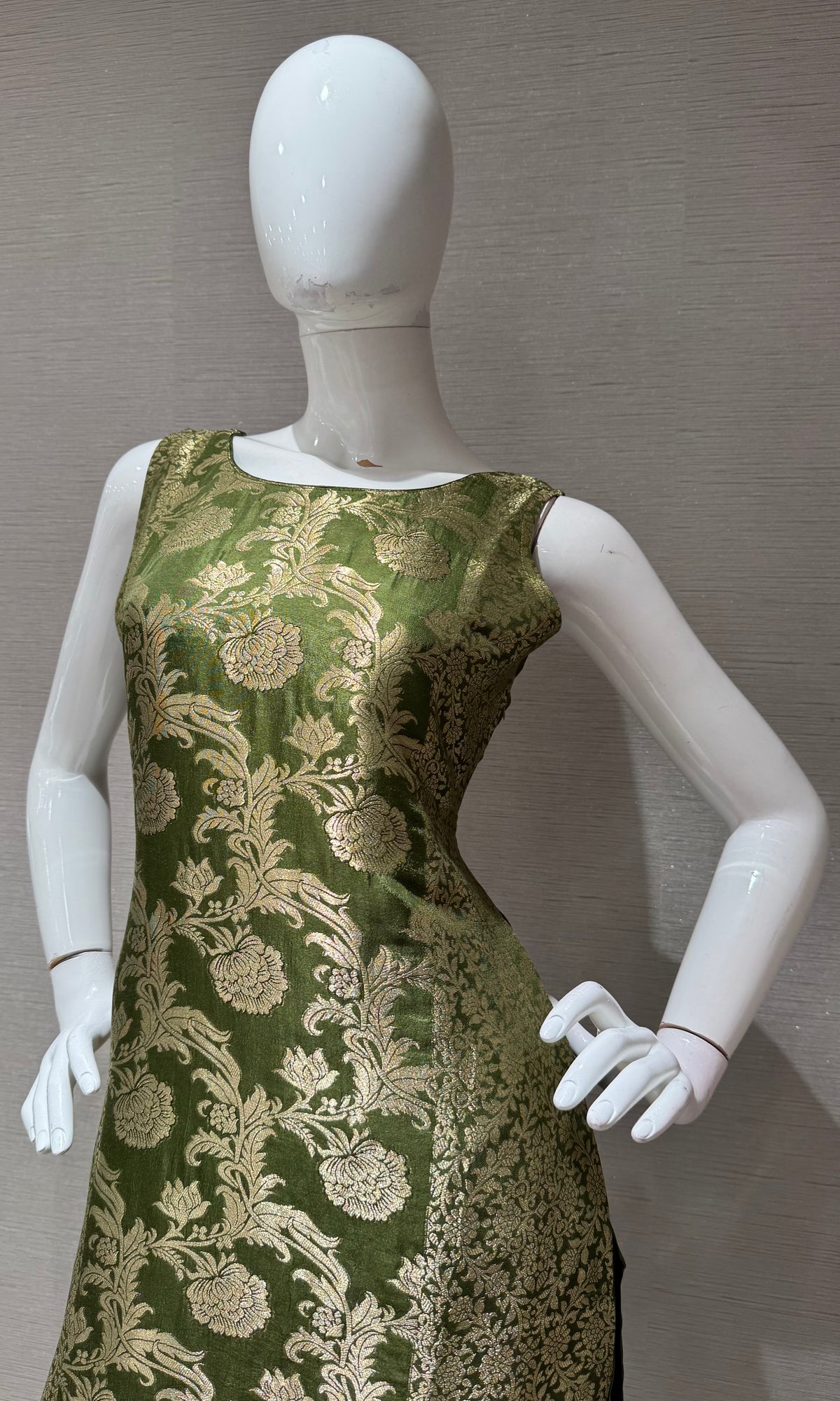 Green Banarasi Silk Golden Floral Zari kurta set