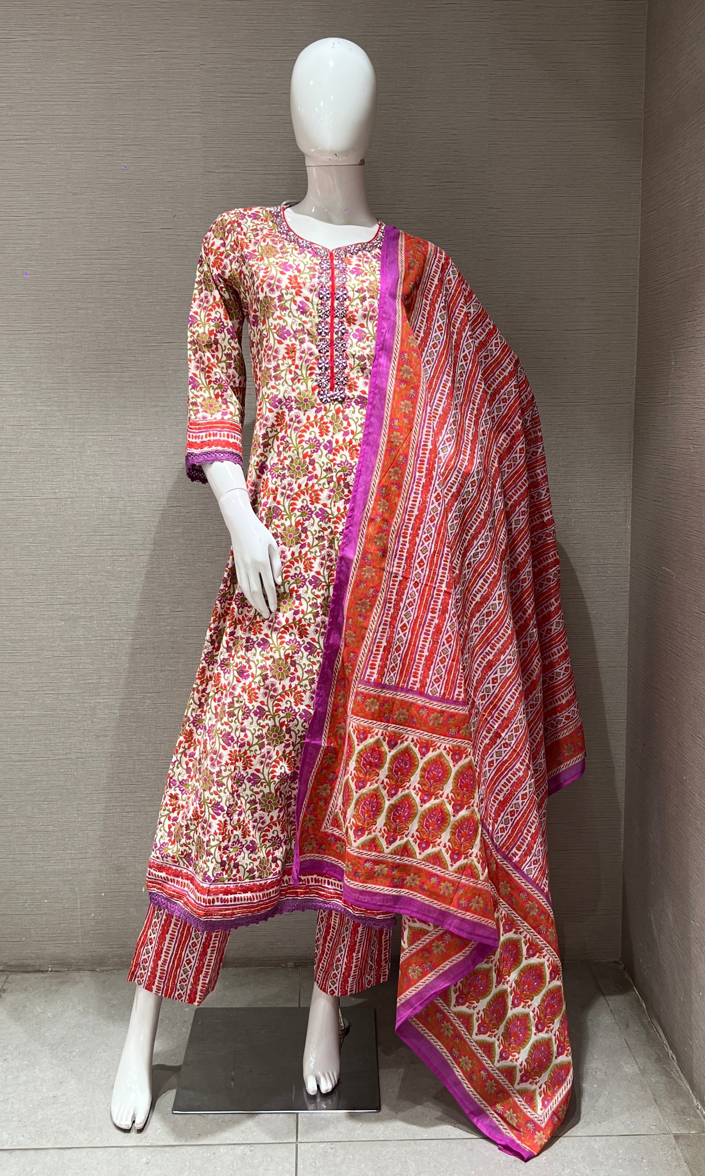 ORANGE FLORAL ETHNIC PRINTED KURTA SET