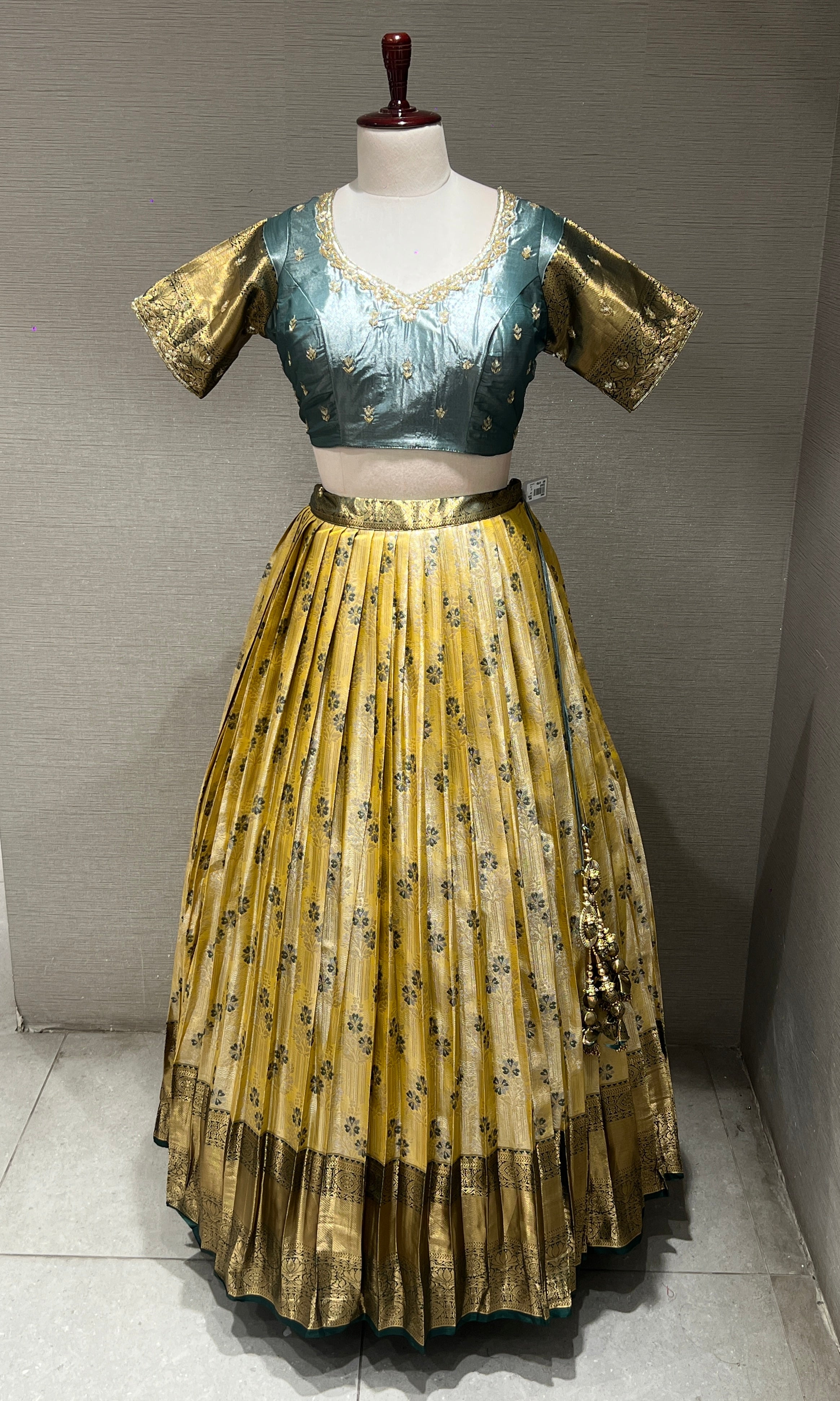 Green AND YELLOW FLORAL BANARASI LEHENGA