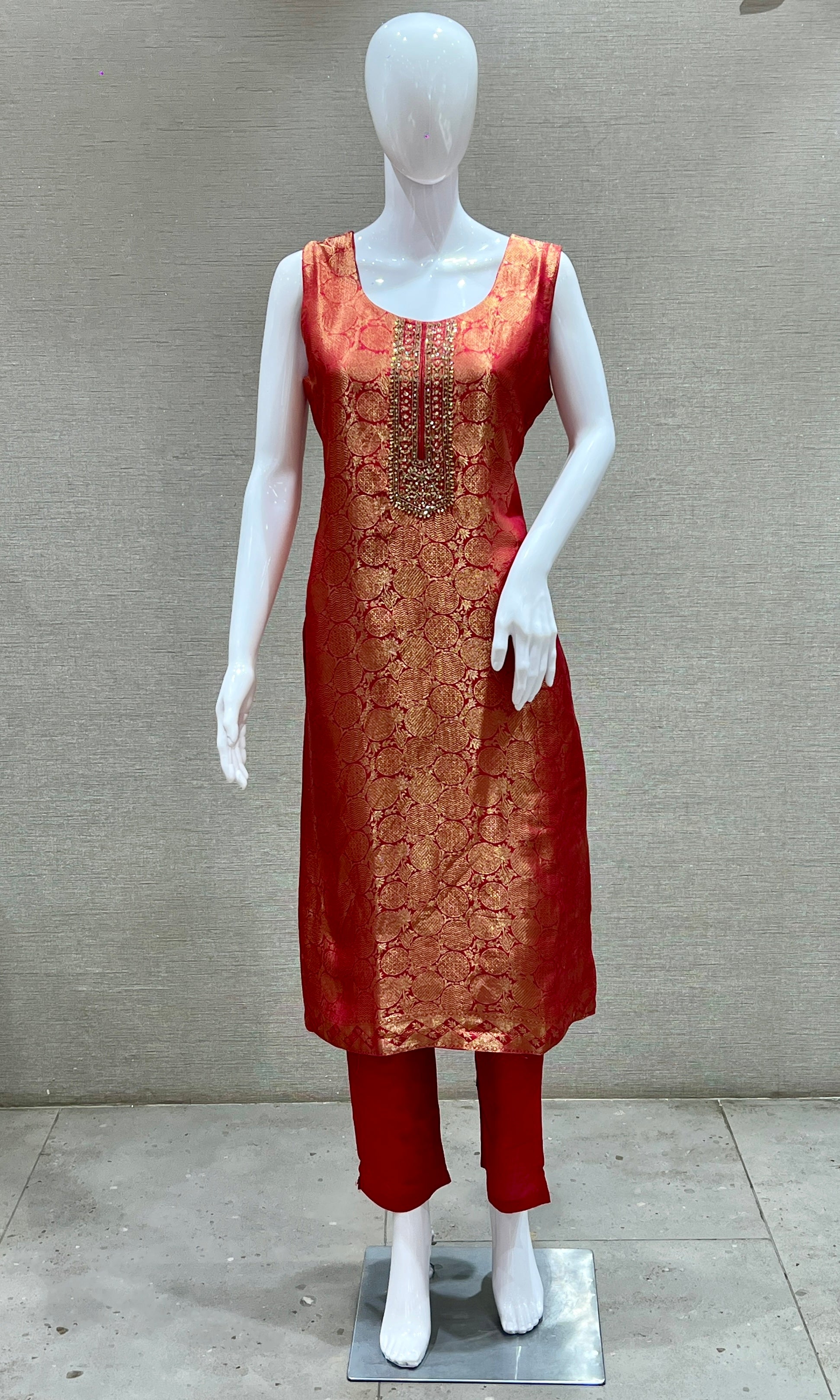 Red kurta set
