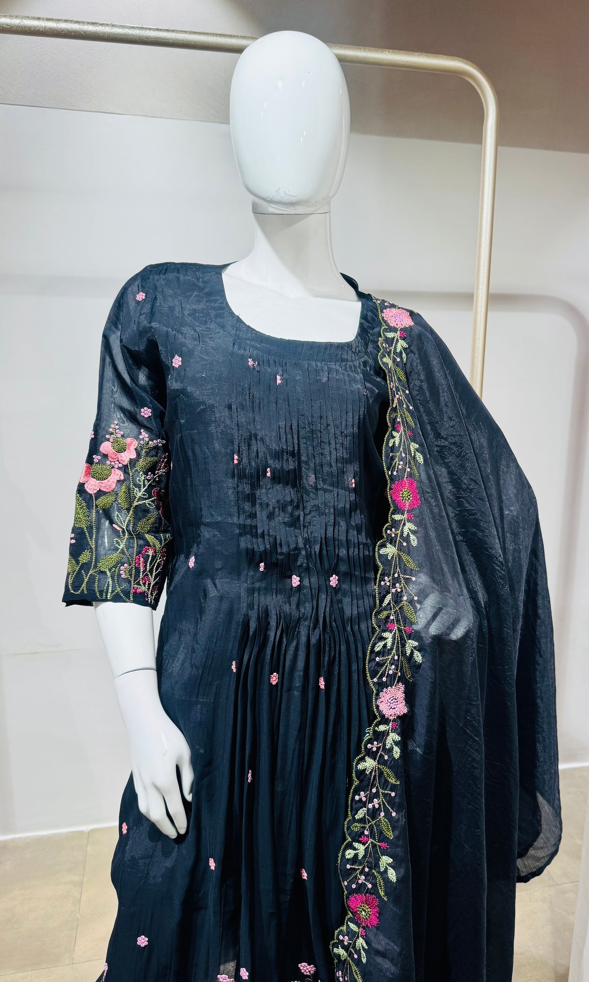 Black mul chanderi floral embroidery kurta set