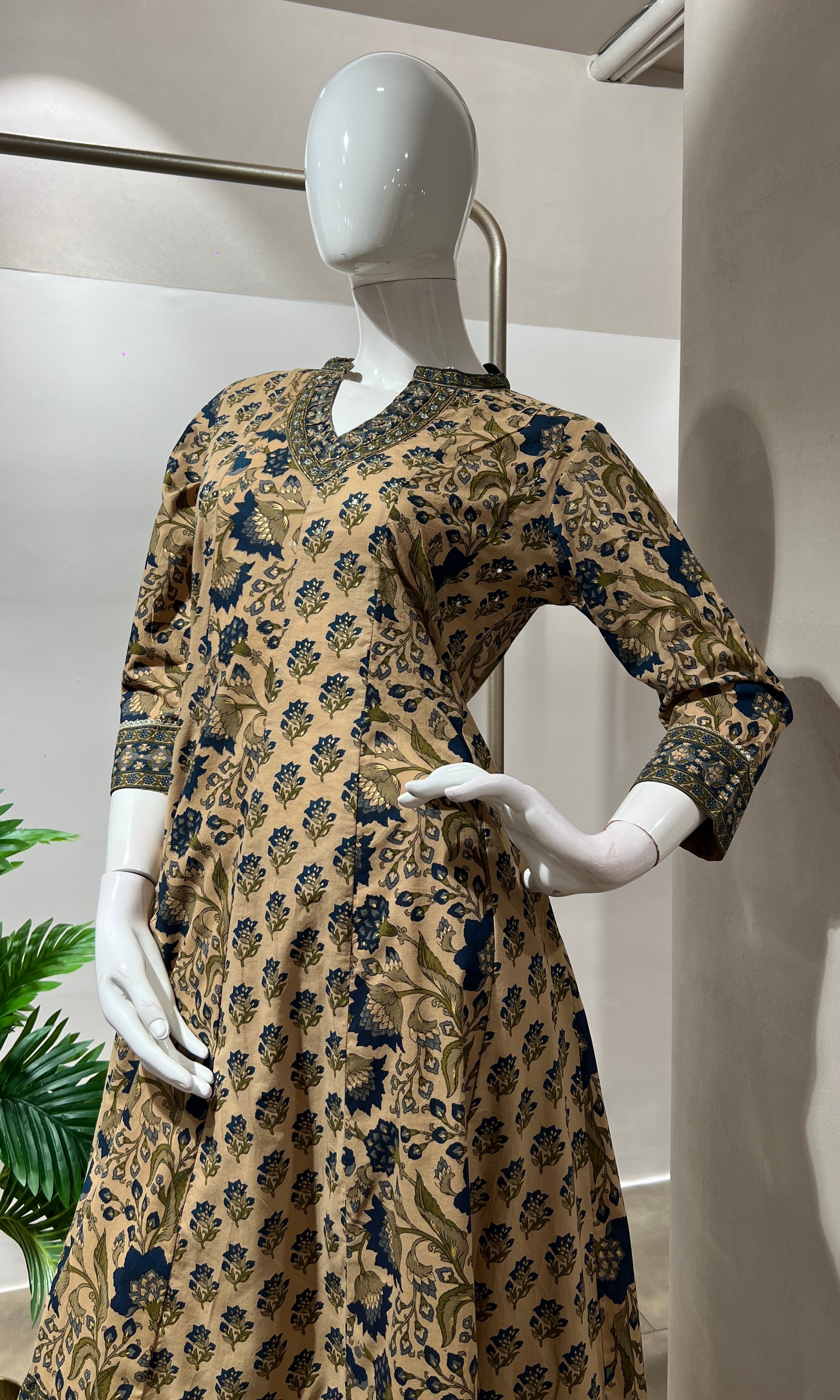 BLUE ETHNIC PRINTED KURTA SET