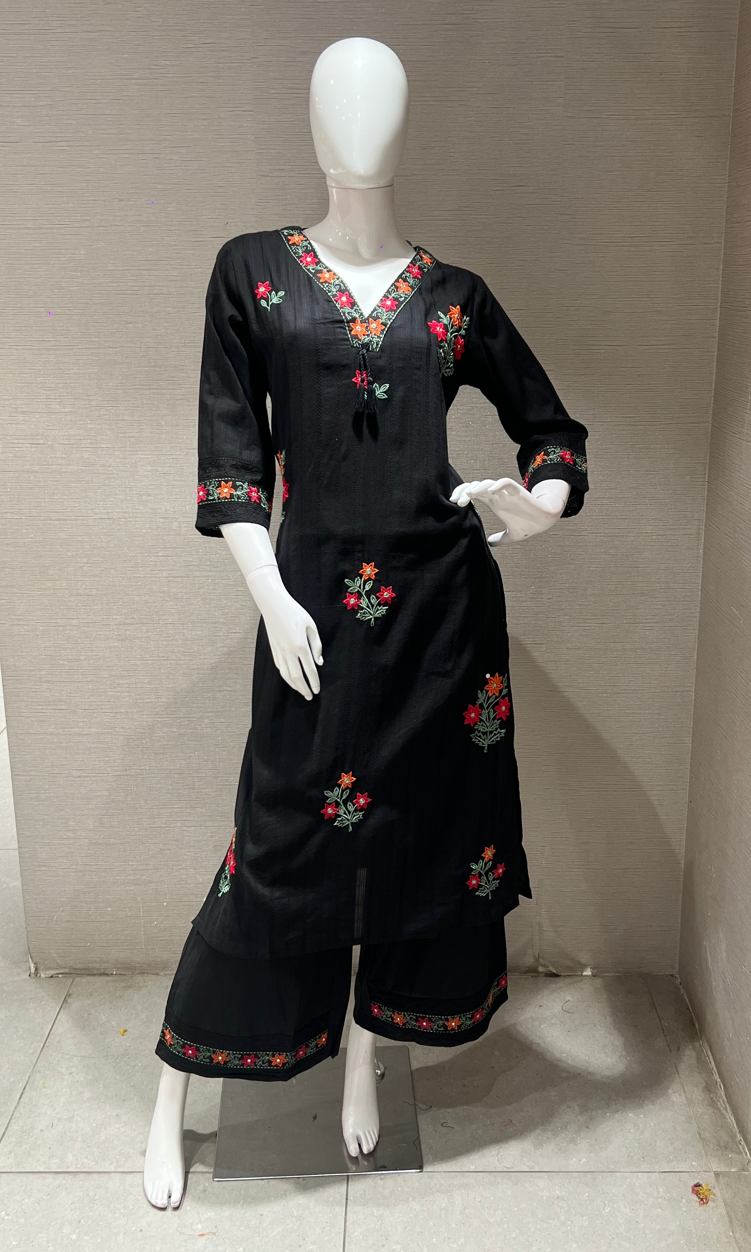 Black FLORAL EMBROIDERED kurta set