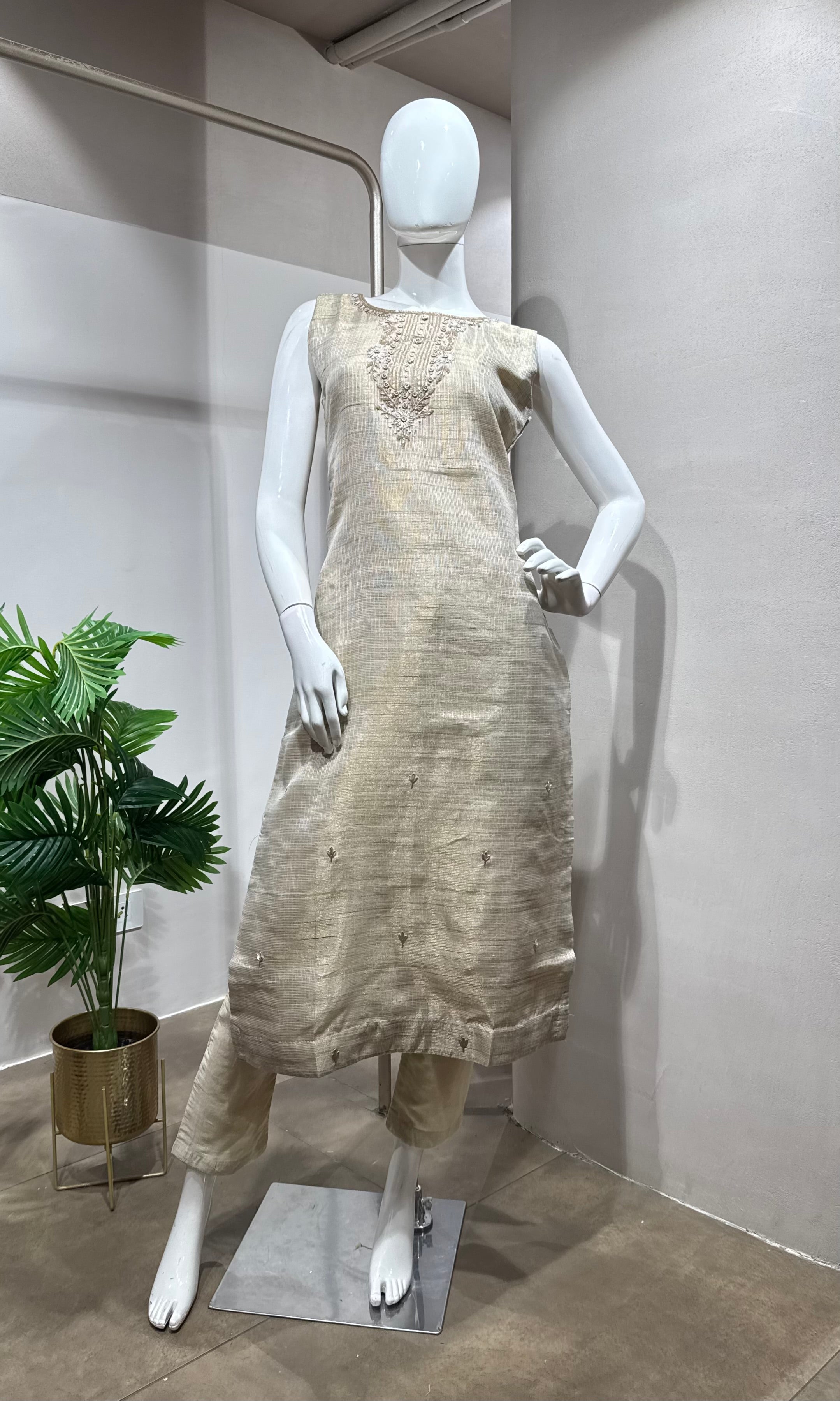 Cream elegant kurta set