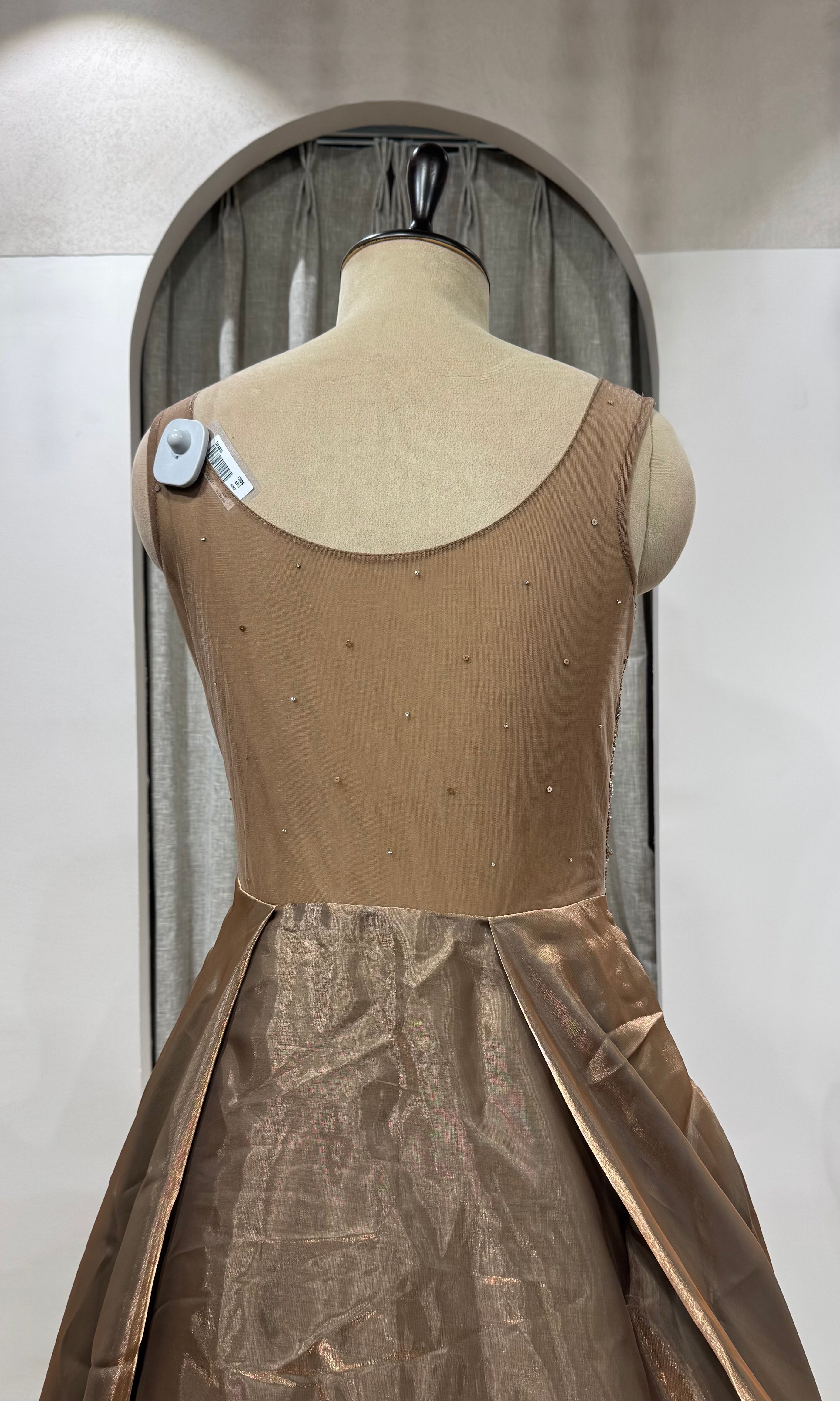 HONEY Embroidered shimmer organza lehenga set