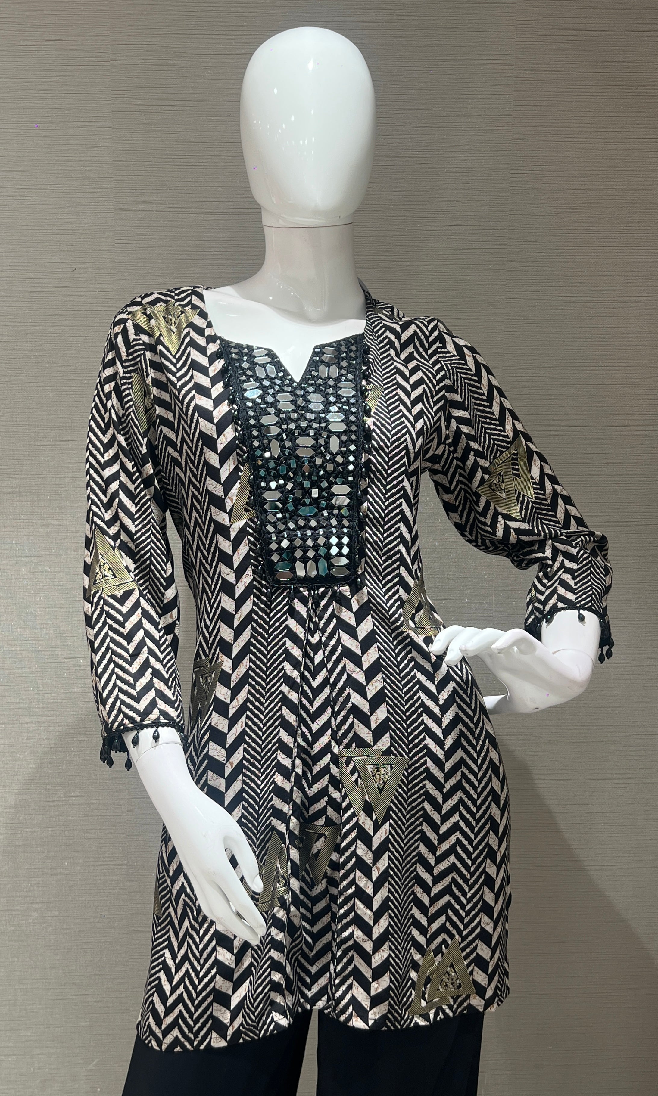 Black and White Geometric Print cord set