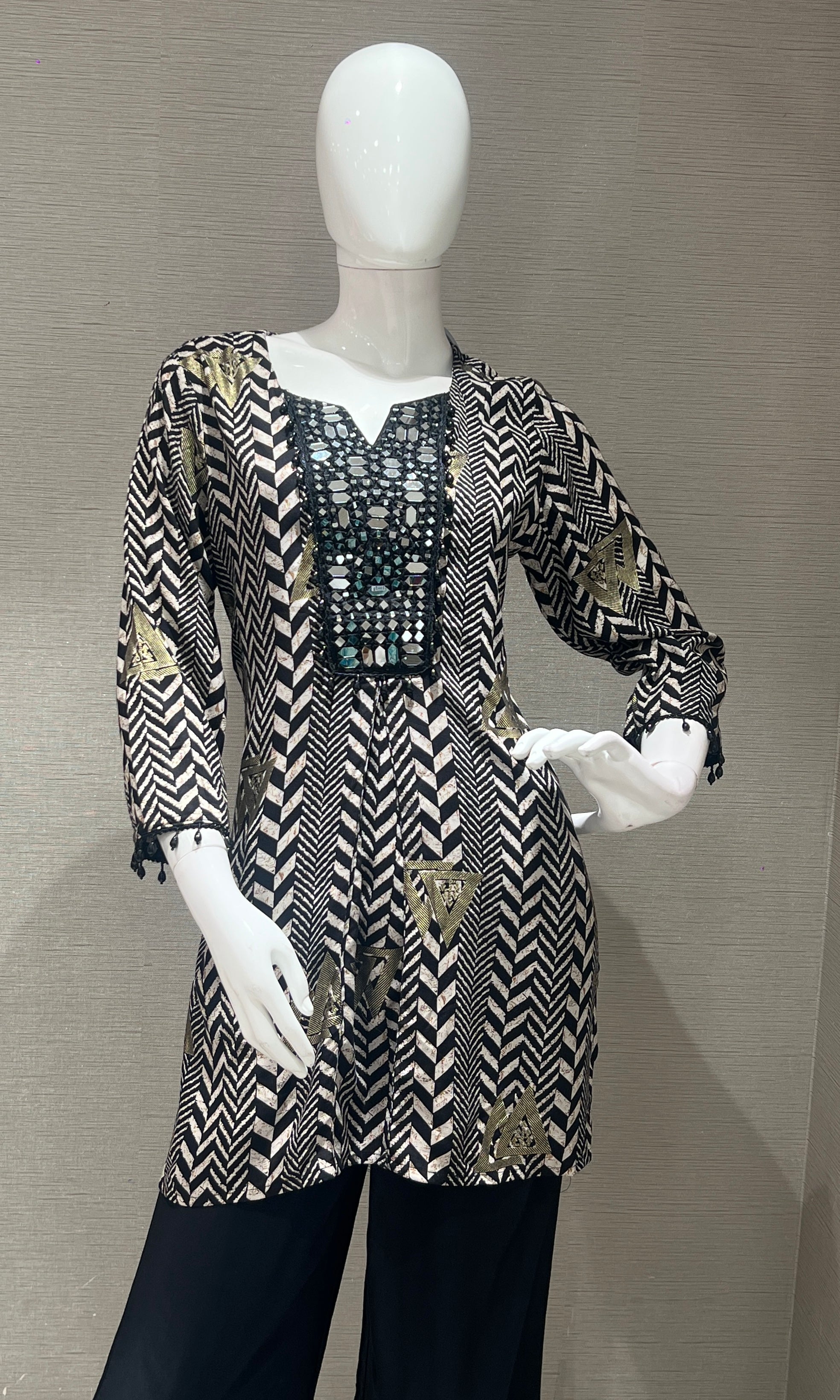 Black and White Geometric Print cord set