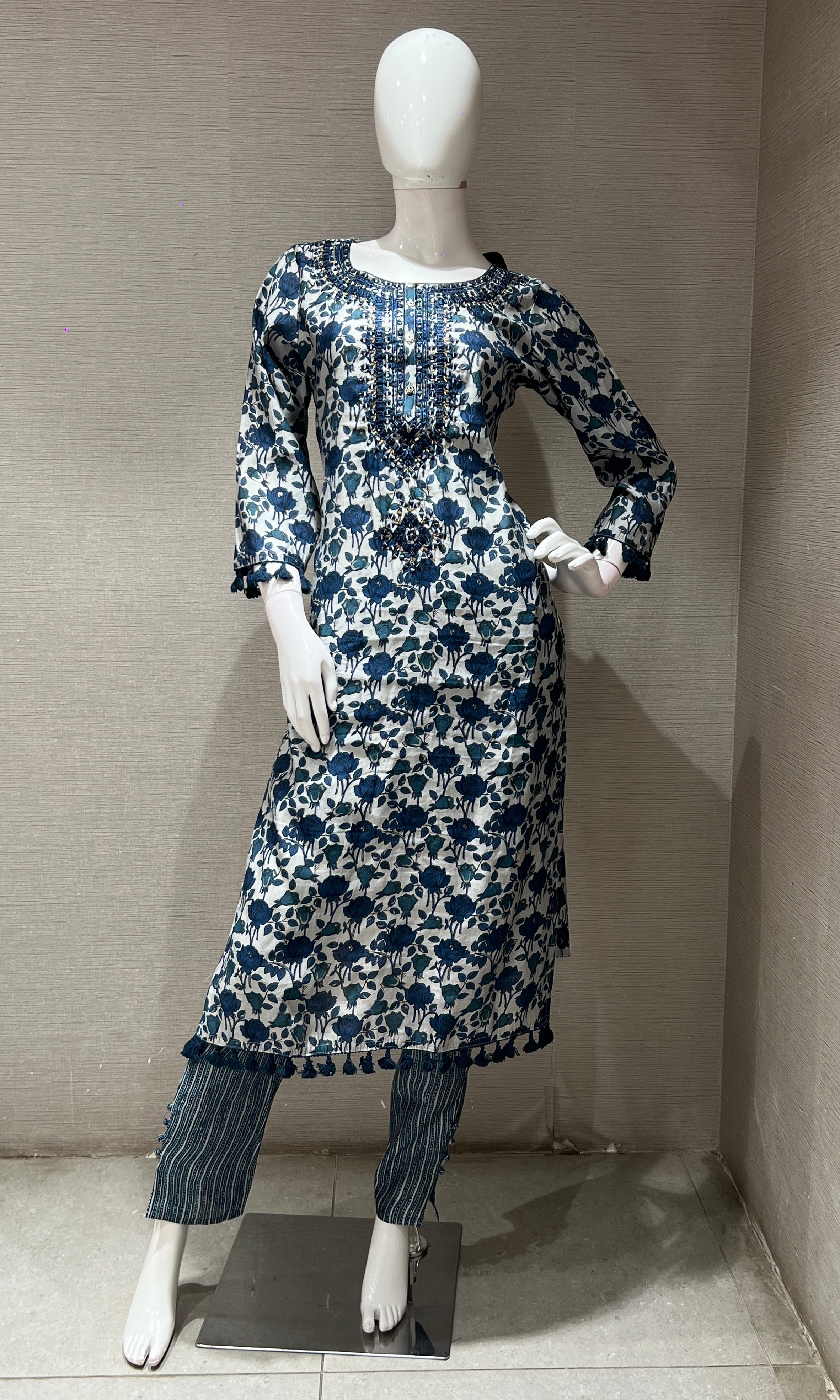 BLUE ETHNIC FLORAL PRINT KURTA SET