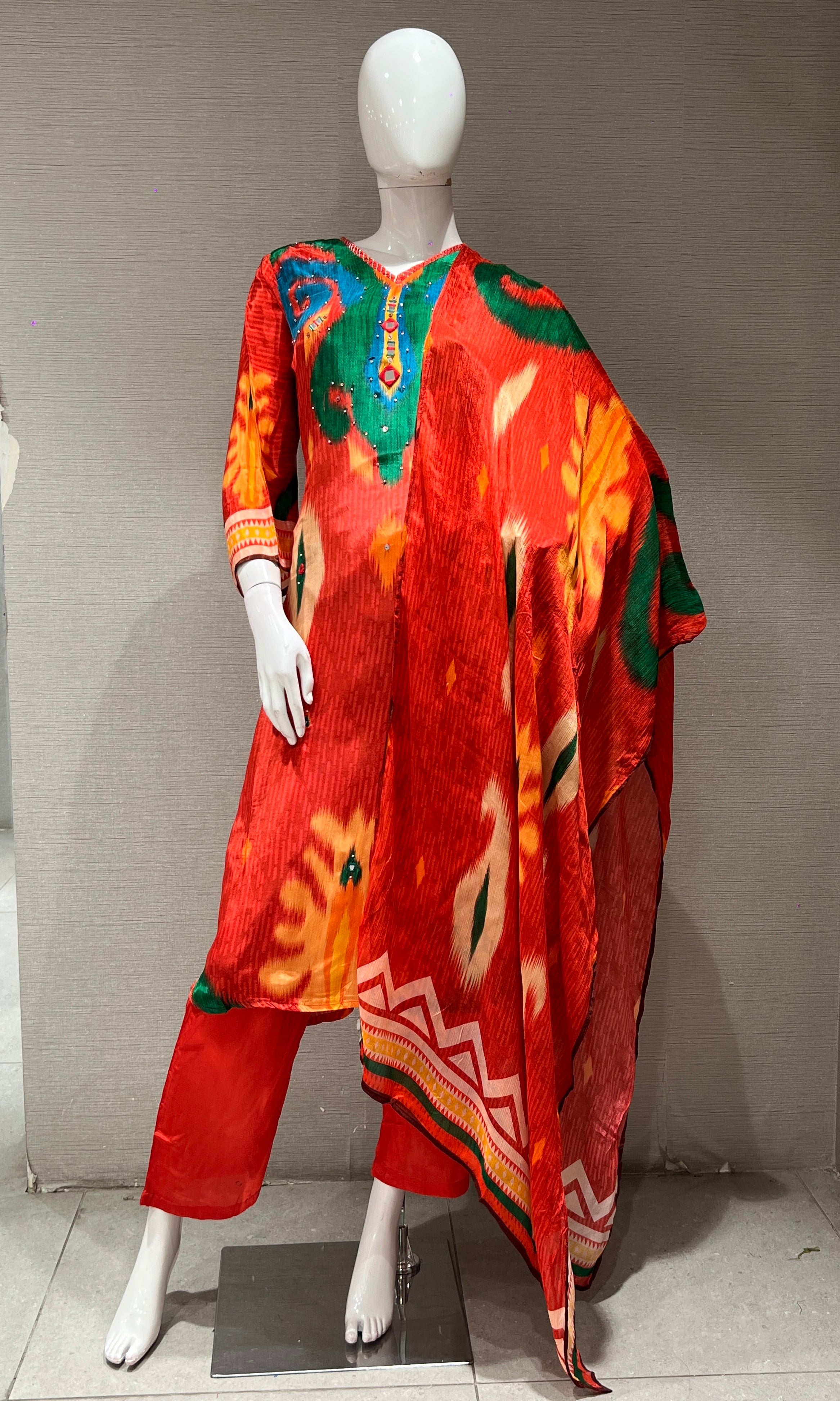 Red multi coloured ethnic kurta set