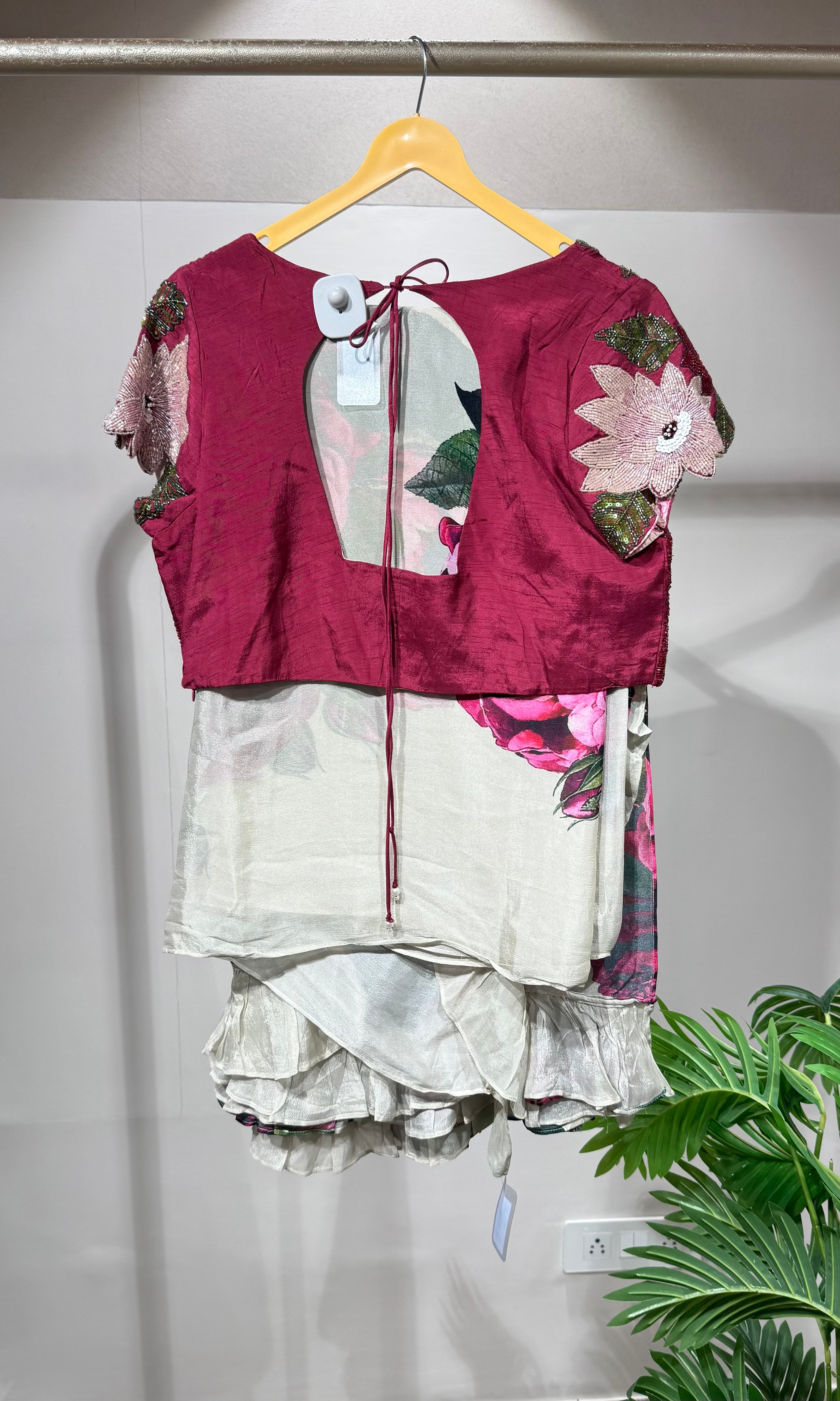 Cream modern saree floral print & layers