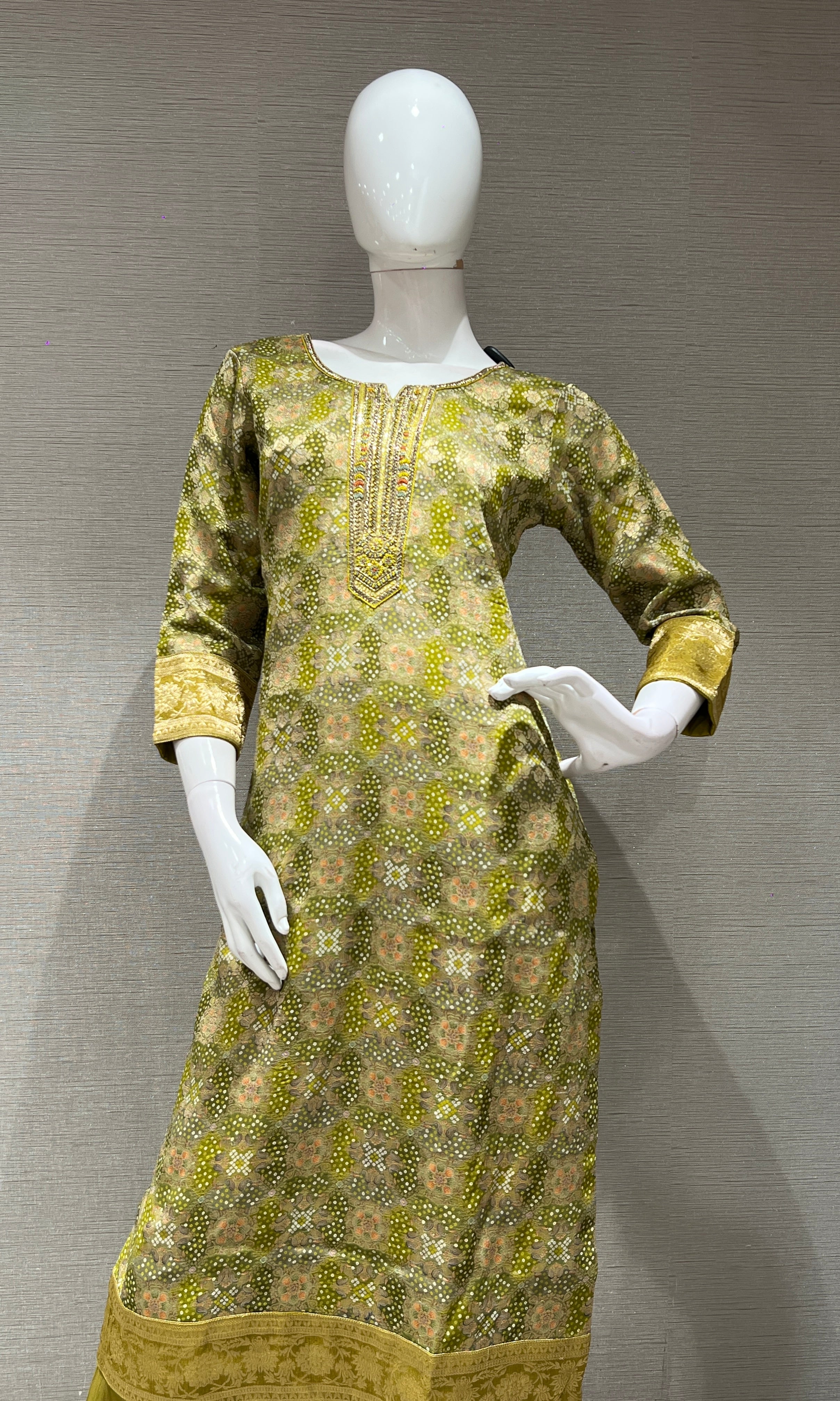 GREEN GOLDEN EMBROIDERED KURTA SET
