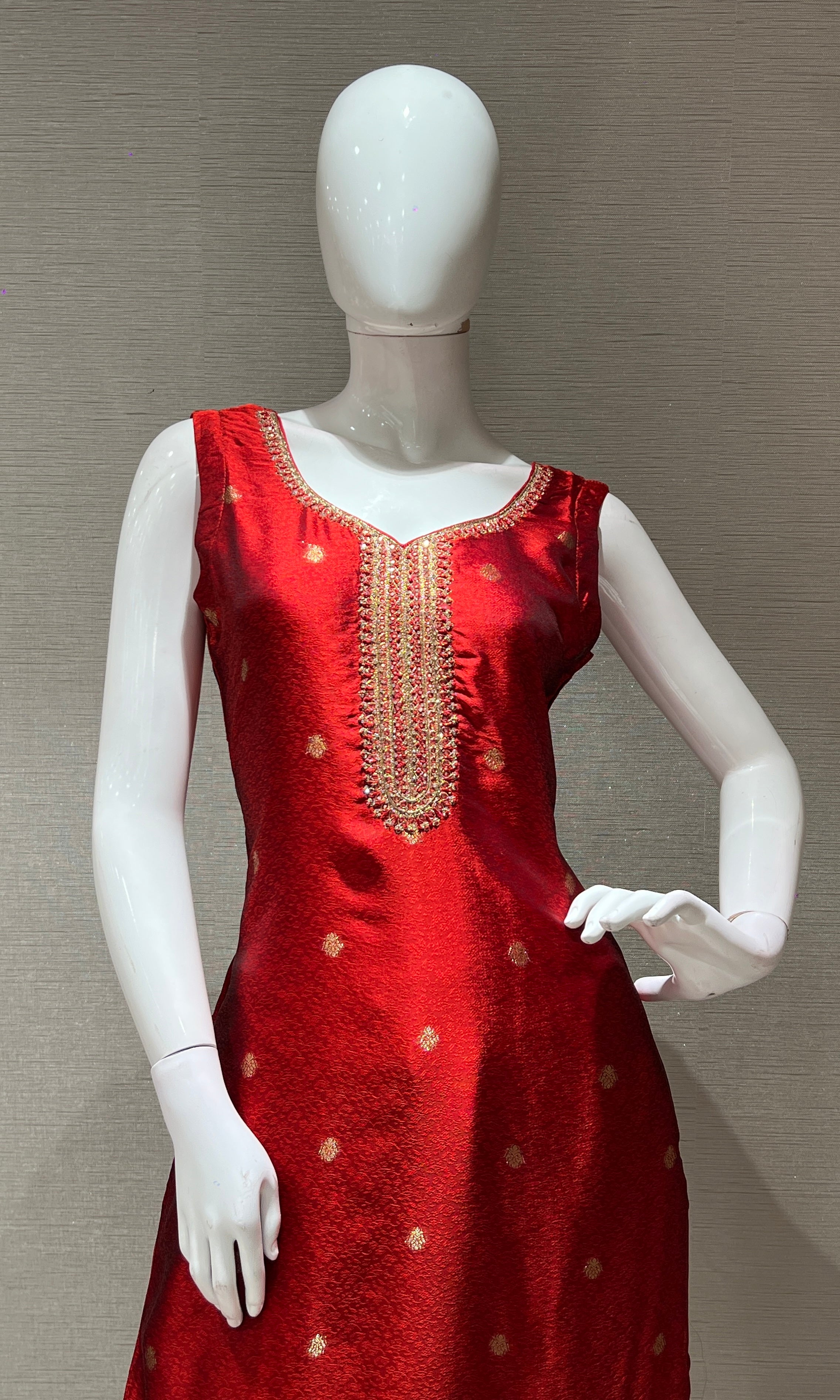 MAROON GOLDEN EMBROIDERED KURTA SET