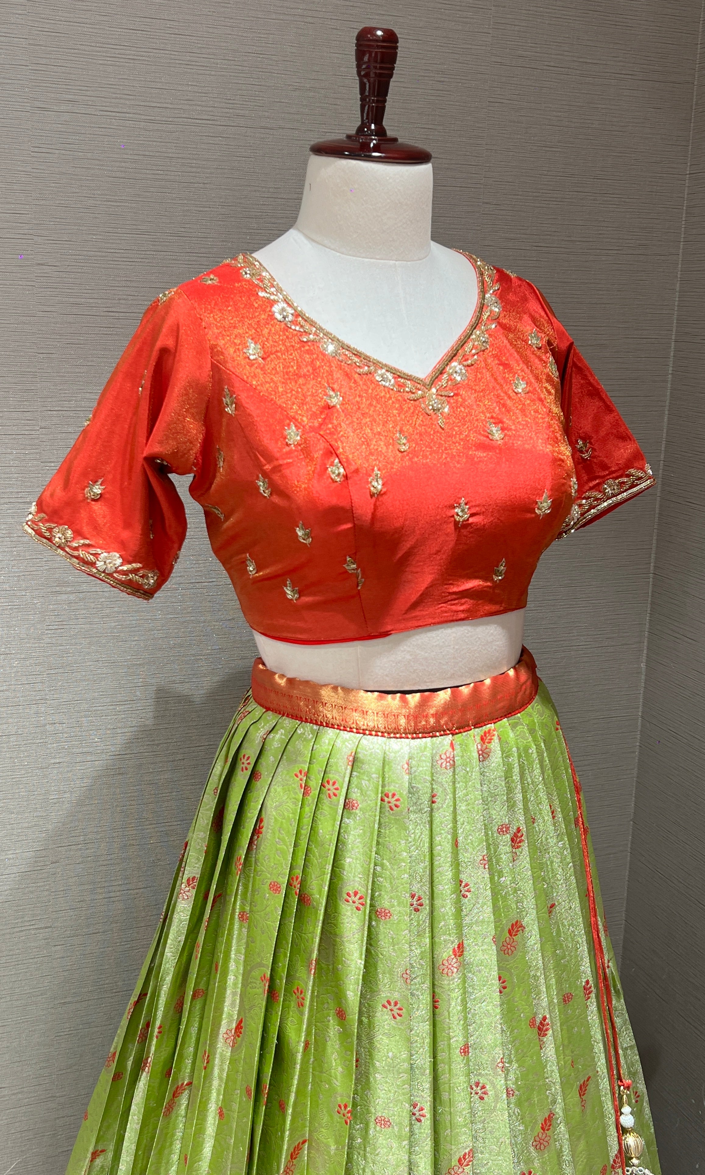 Rust pattu Lehenga