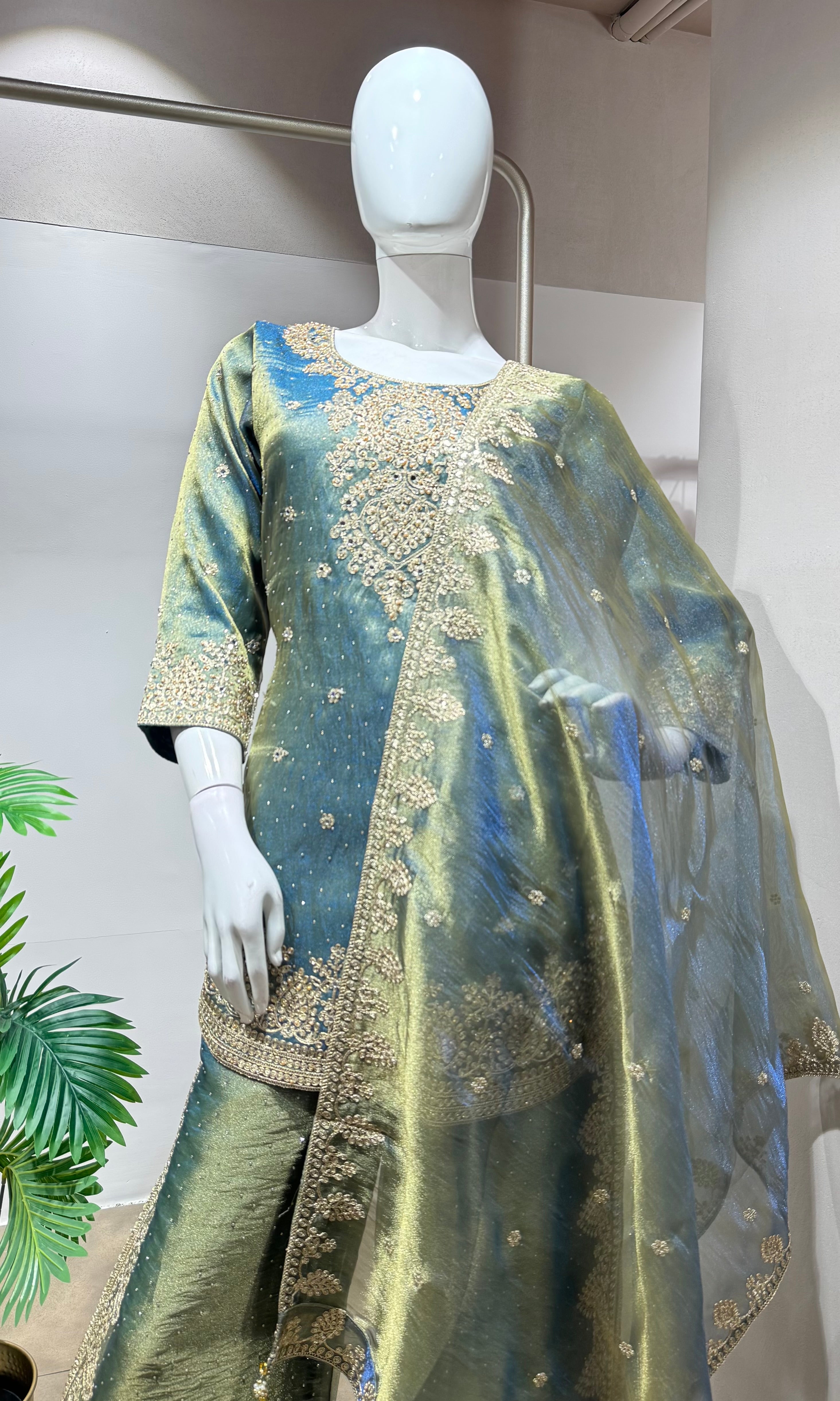 Light green shimmer tissue palazzo set