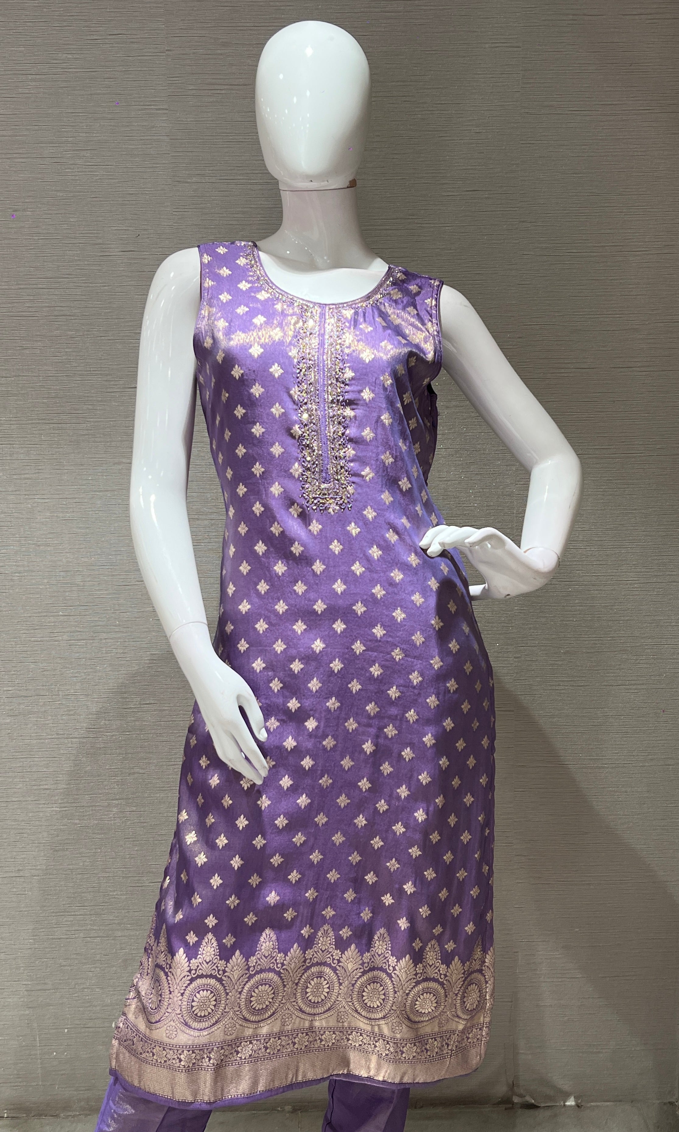 Lilac BANARASI EMBROIDERED kurta set