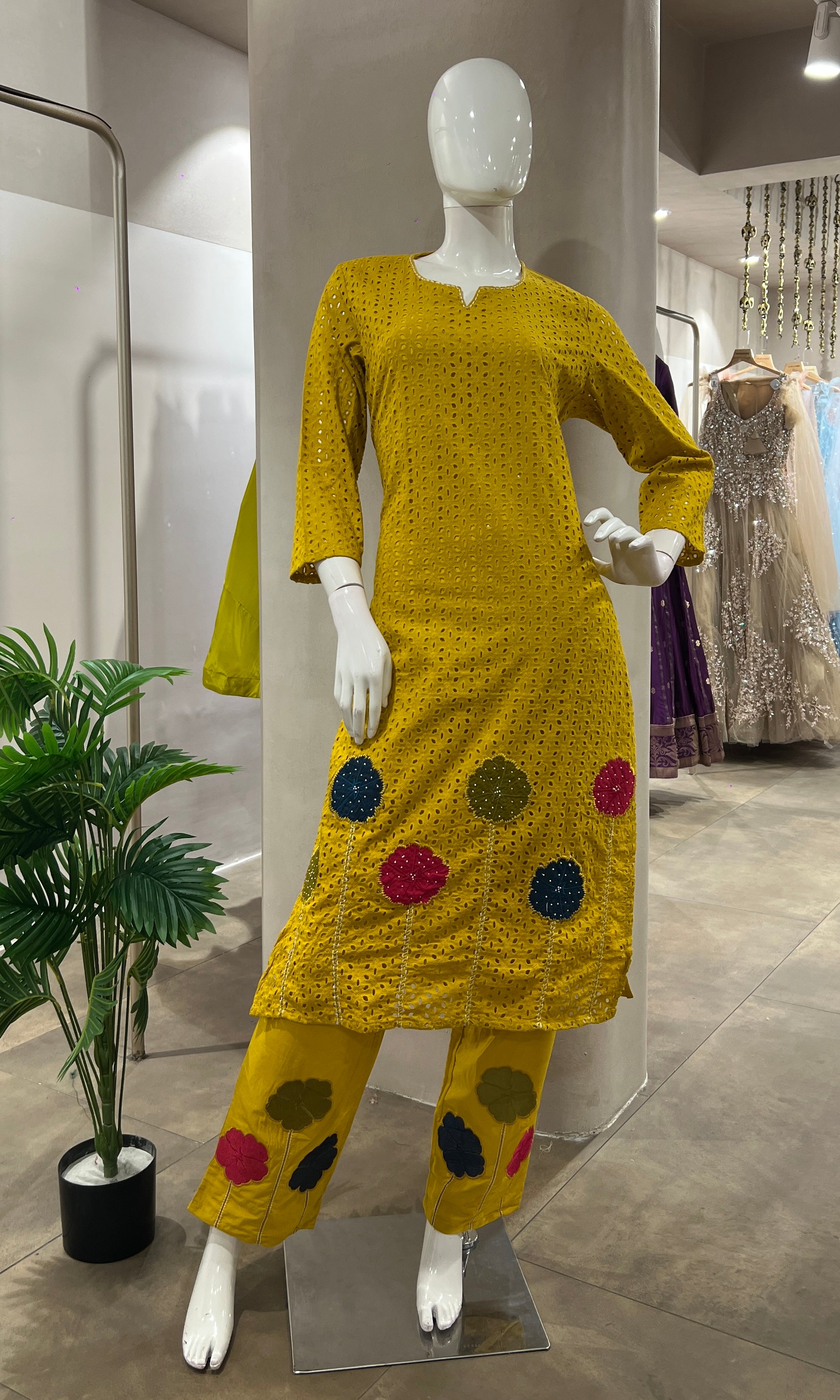 MUSTARD FLORAL EMBROIDERED KURTA SET