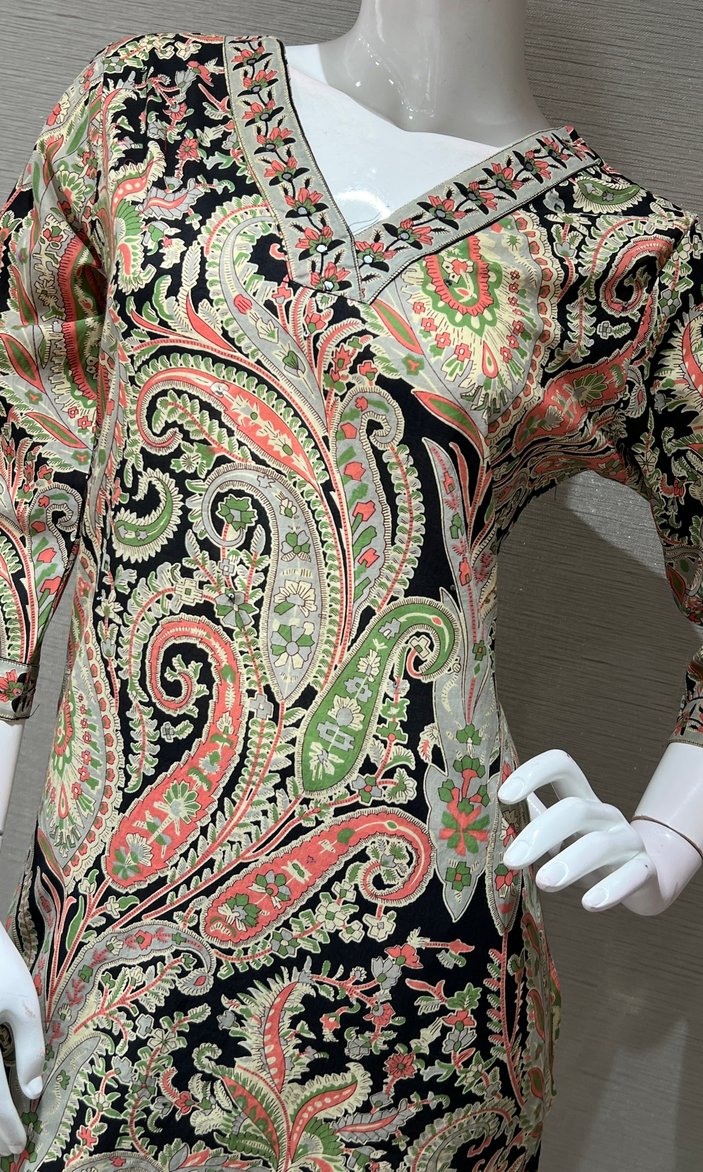 Black kurta set WITH STRIPED DUPATTA