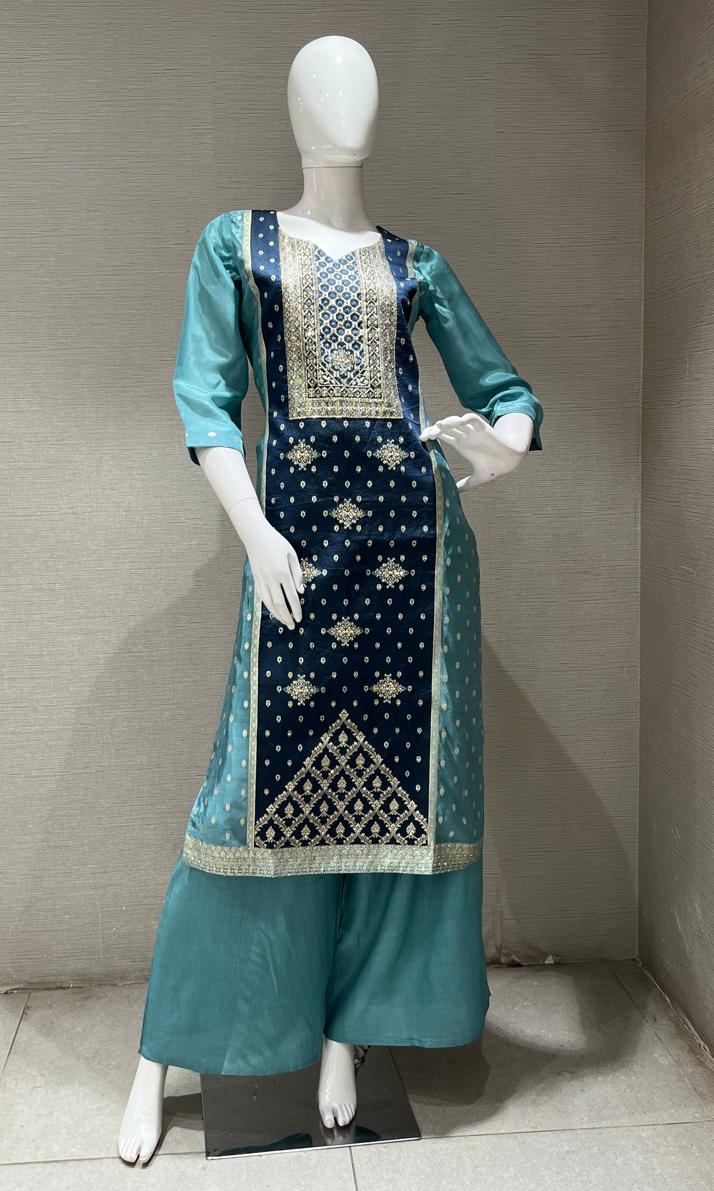BLUE EMBROIDERED KURTA SET WITH PALAZZO PANTS
