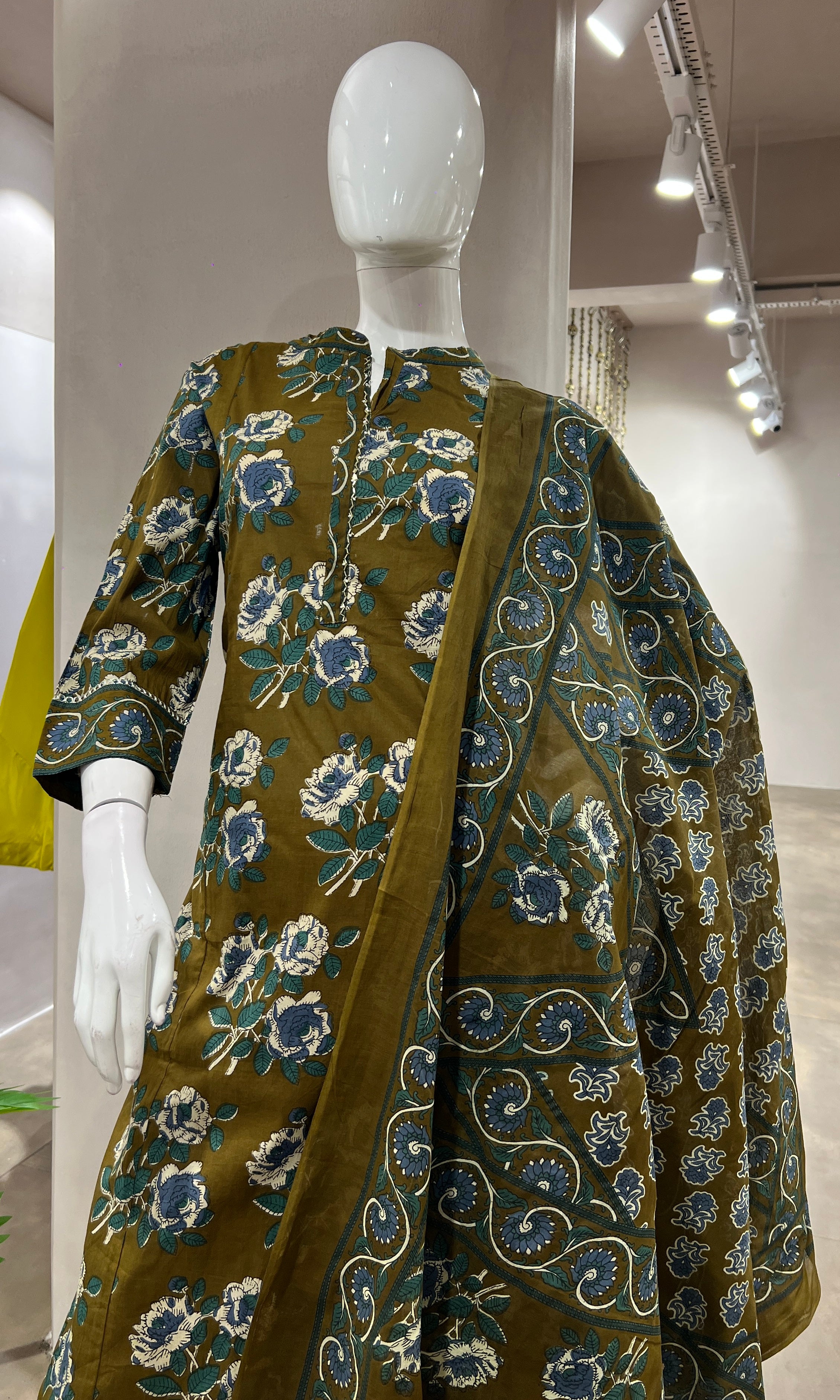 GREEN FLORAL PRINT KURTA SET