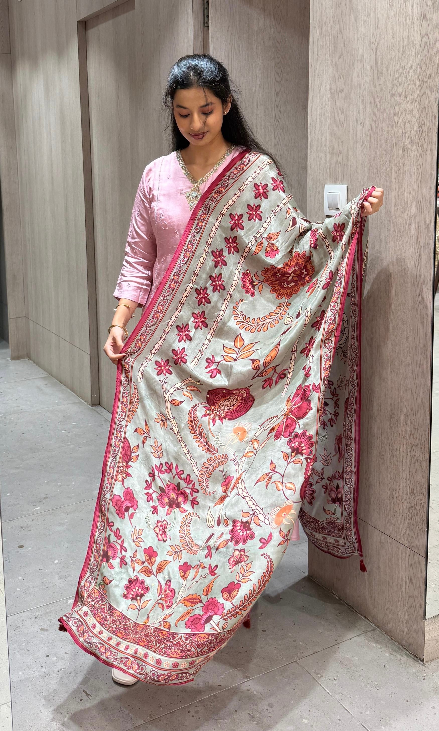 Rose pink kurta set with Floral Dupatta