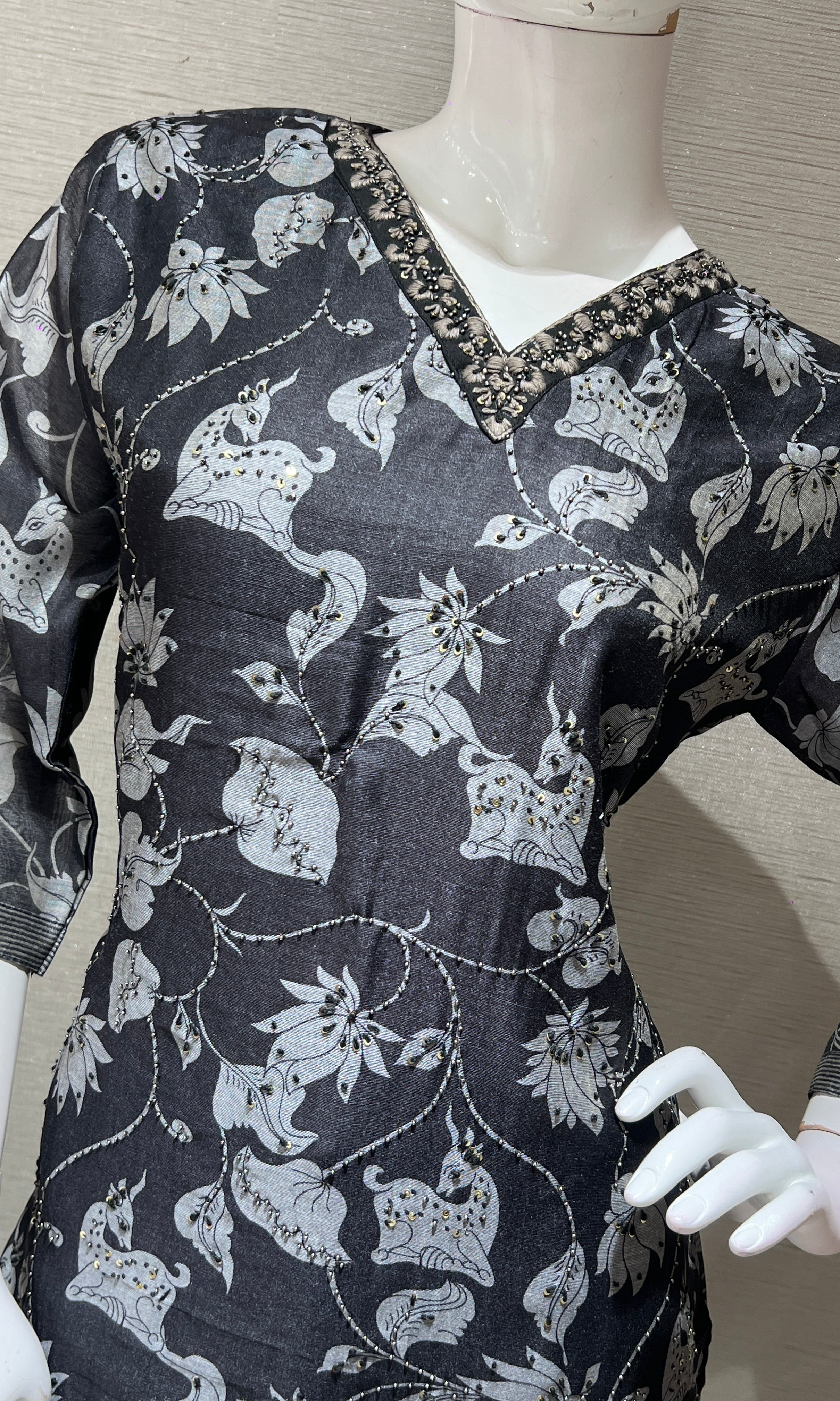 Black FLORAL PRINT KURTA SET
