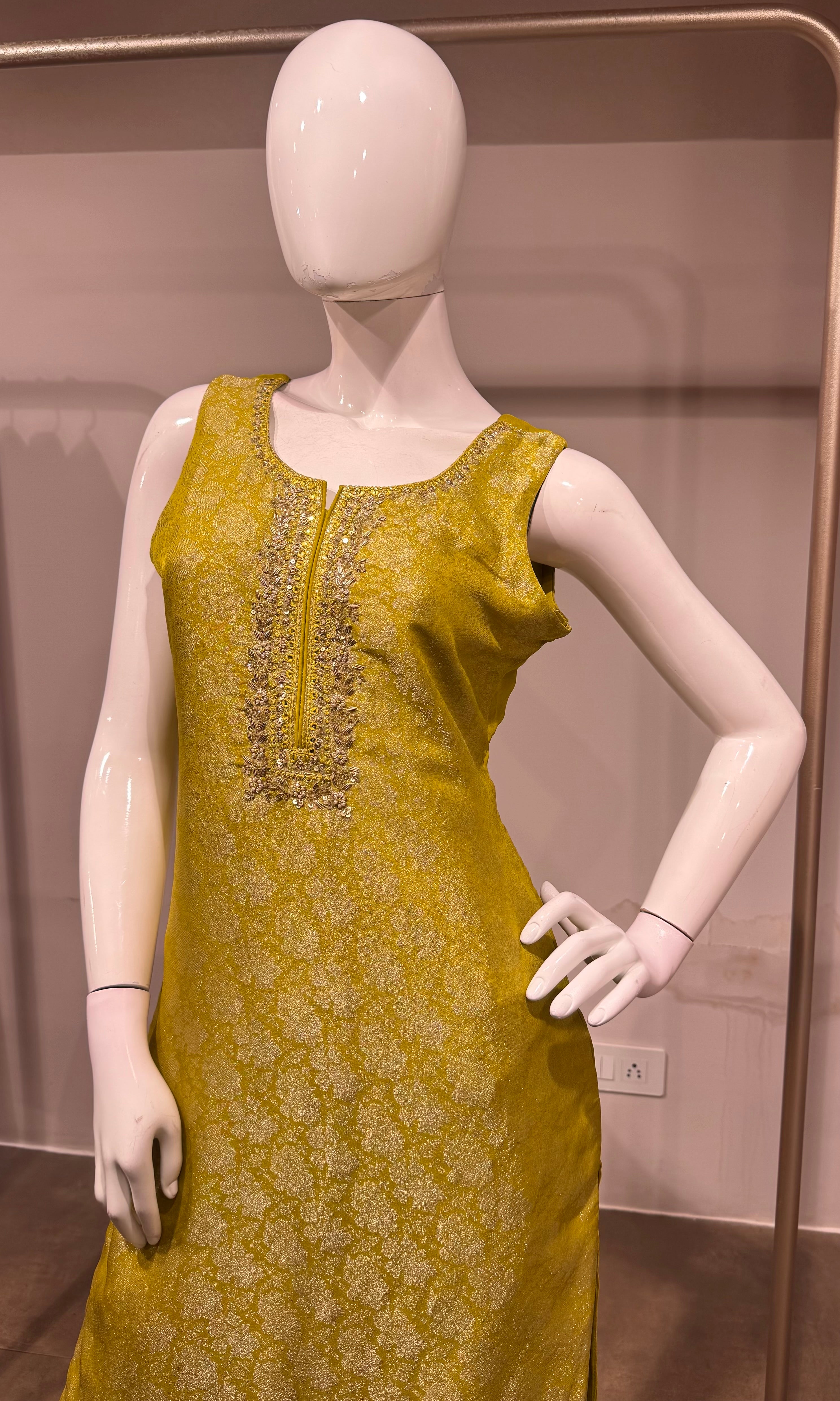 GREEN Embroidered Kurti Set with Dupatta