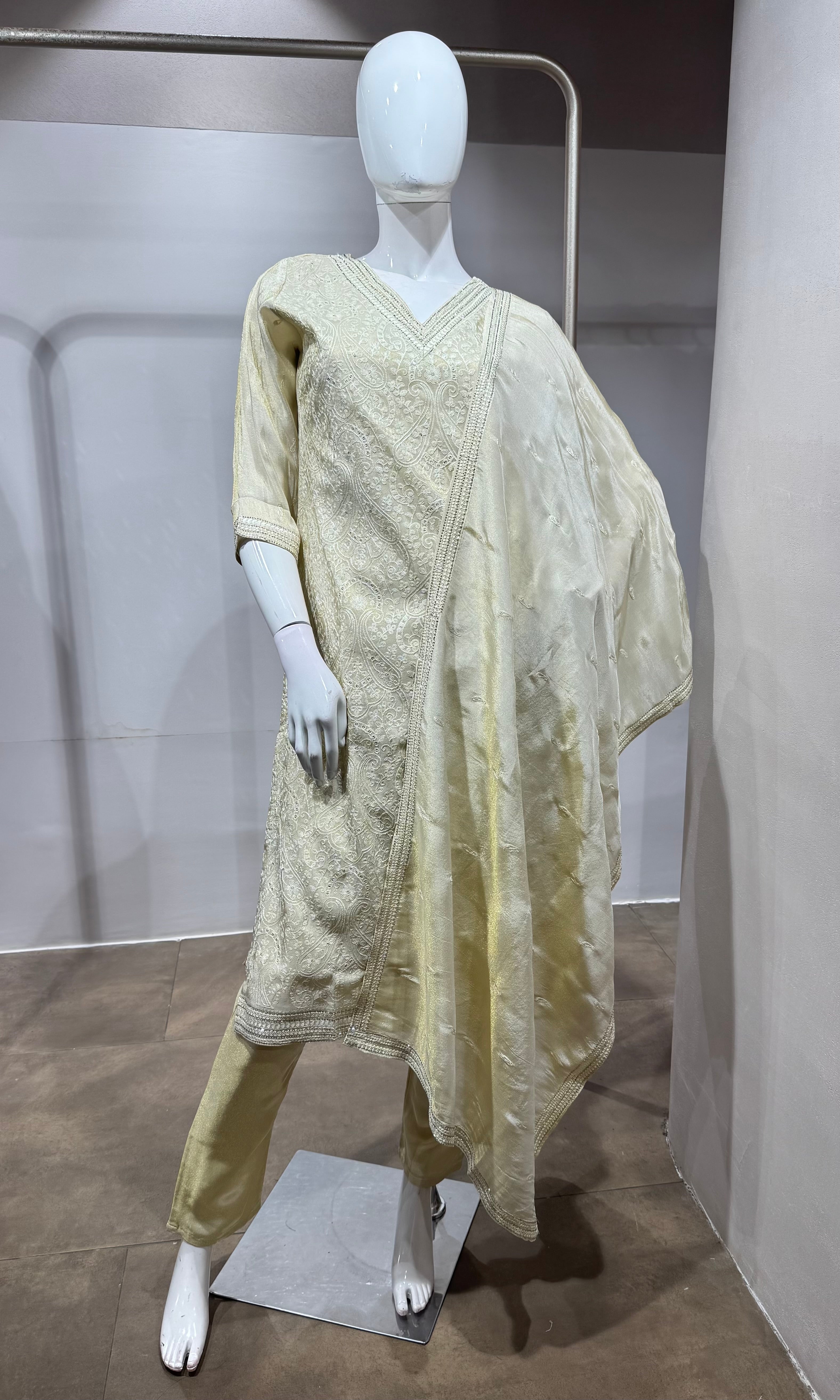 White Floral Embroidered Straight Kurta Set