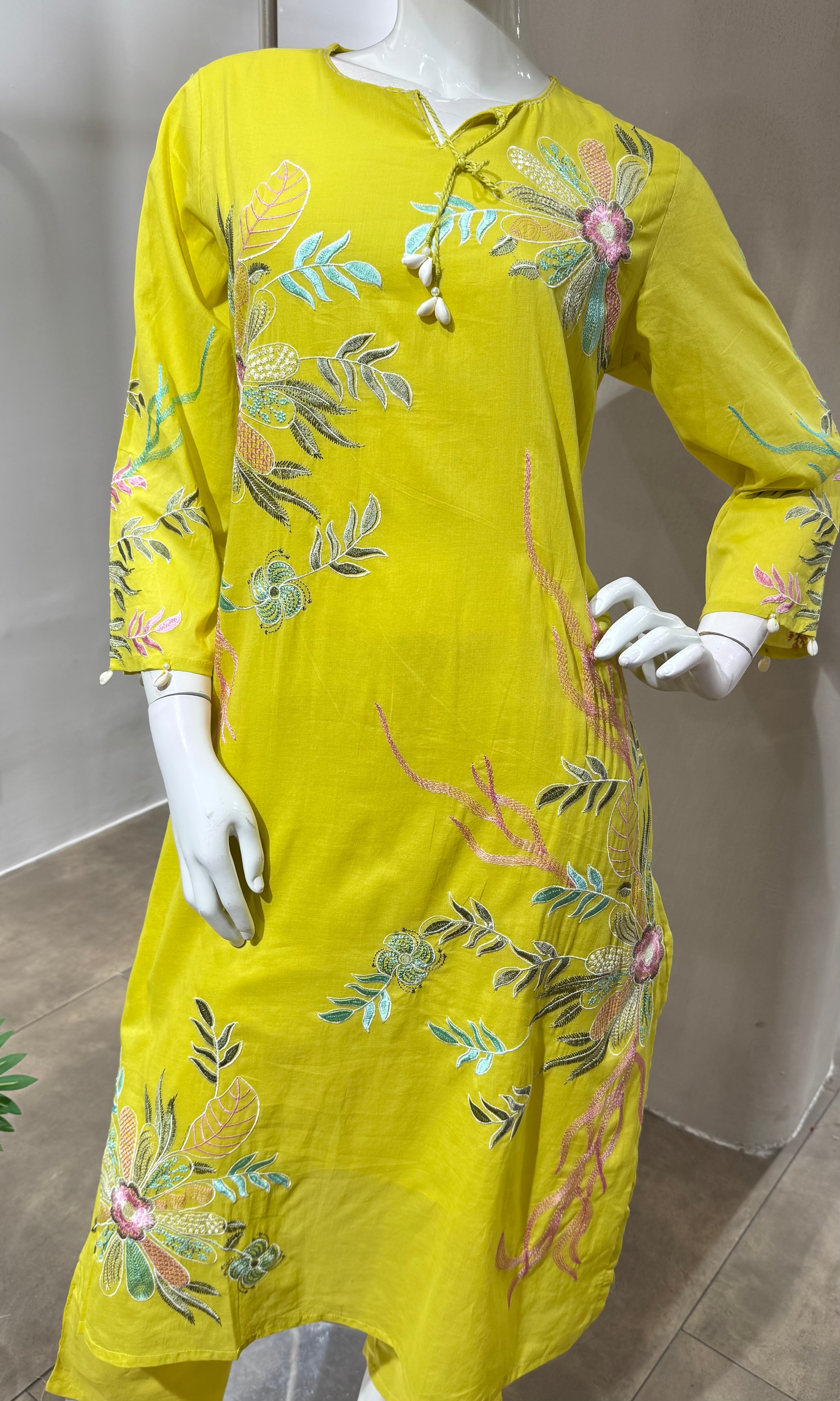 LIRIL FLORAL MOTIFS KURTA SET