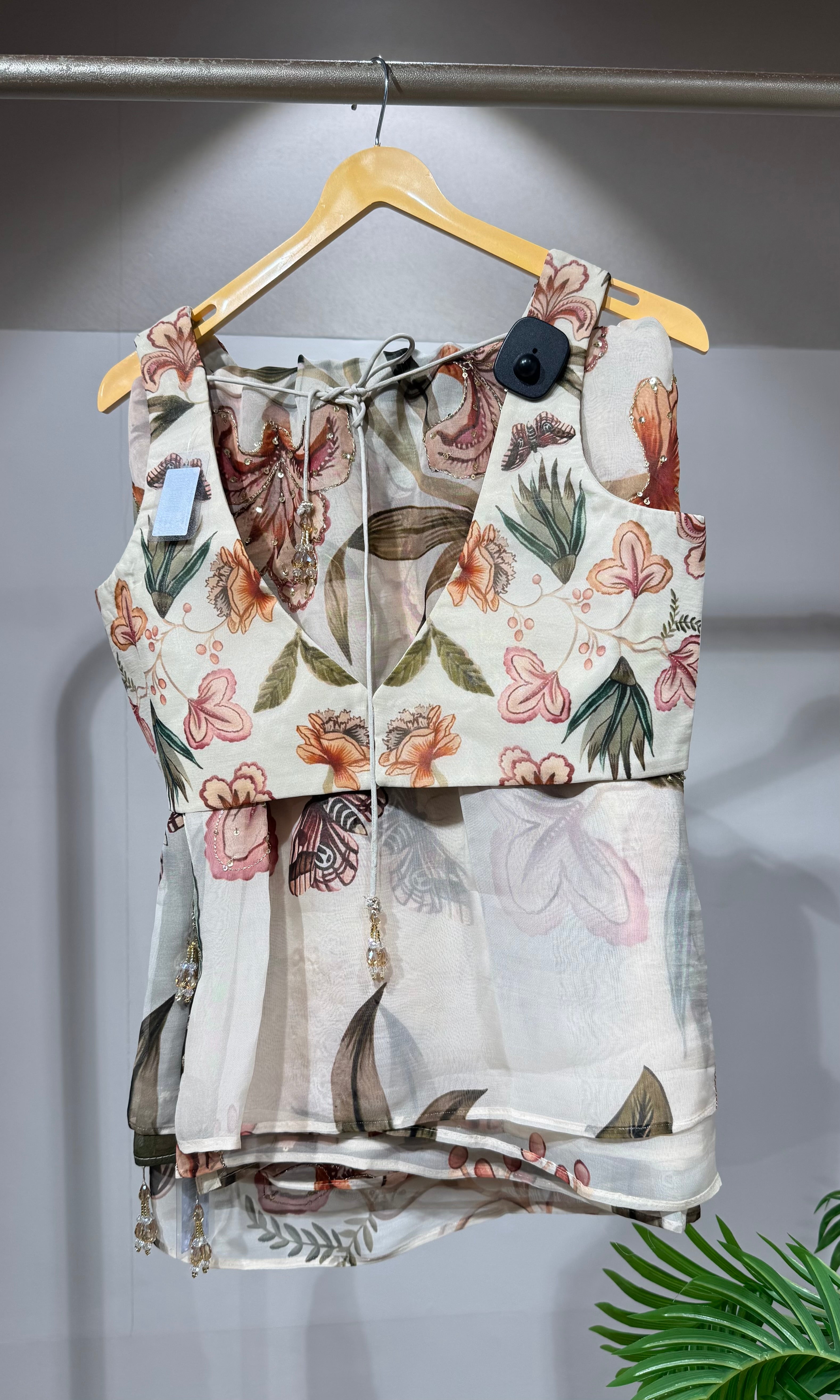 Ivory saree DESIGNER SAREE WITH blouse