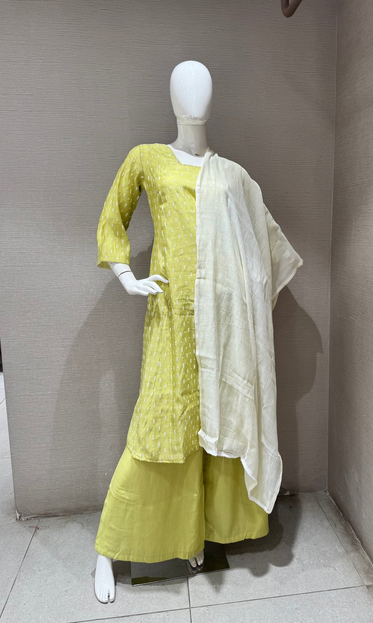 Green cotton Kurta Set with Contrast Dupatta