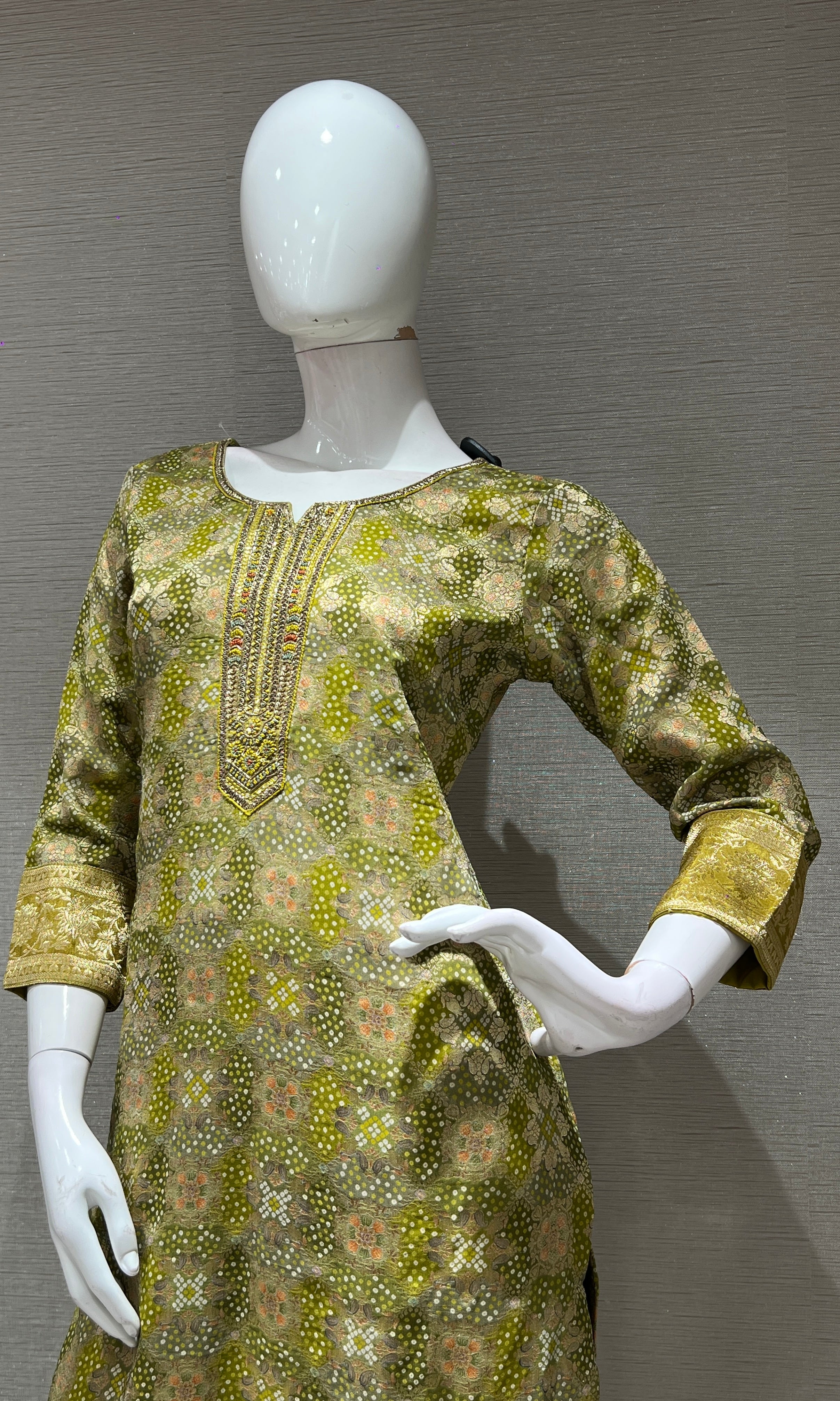 GREEN GOLDEN EMBROIDERED KURTA SET