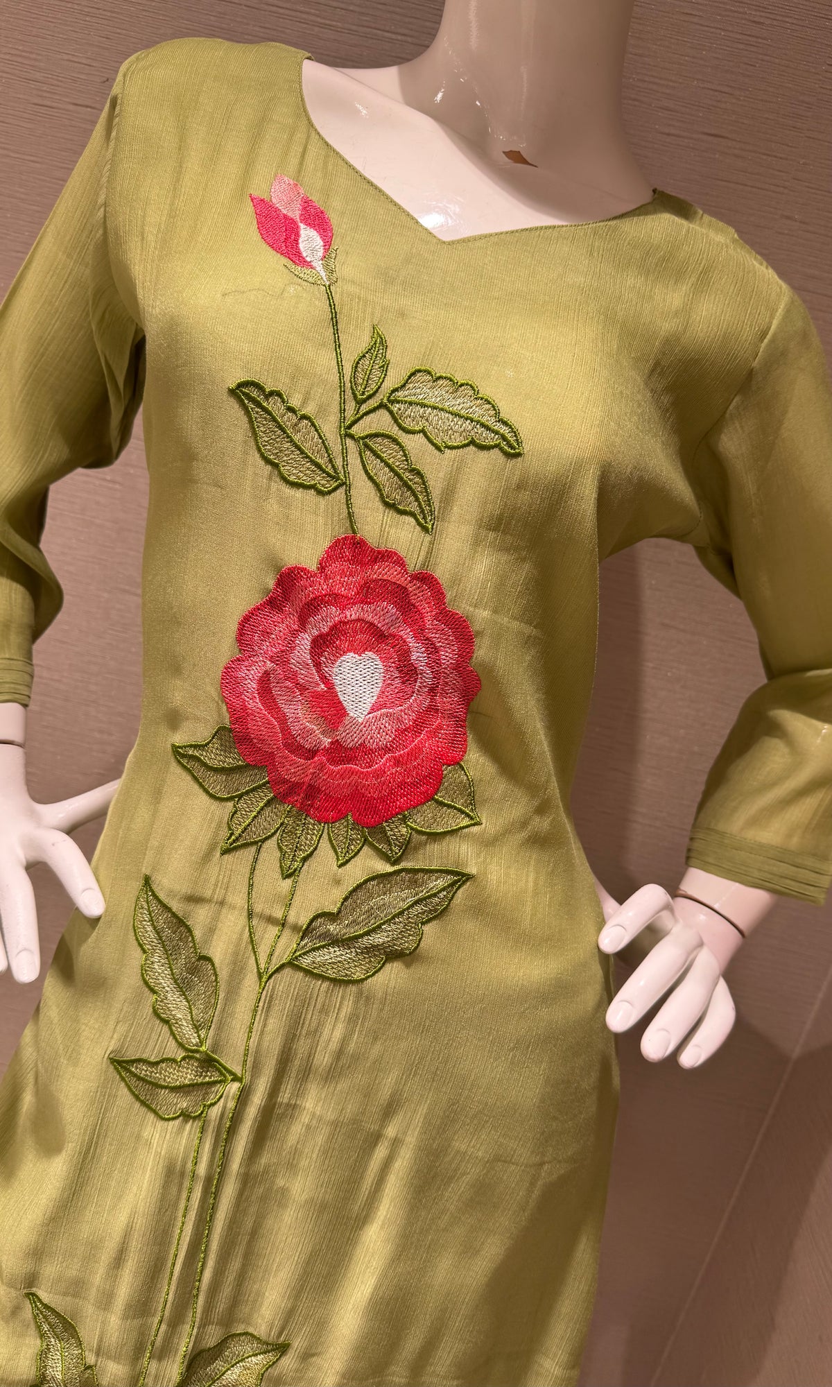 Green cotton Rose floral embroidery kurta set with dupatta